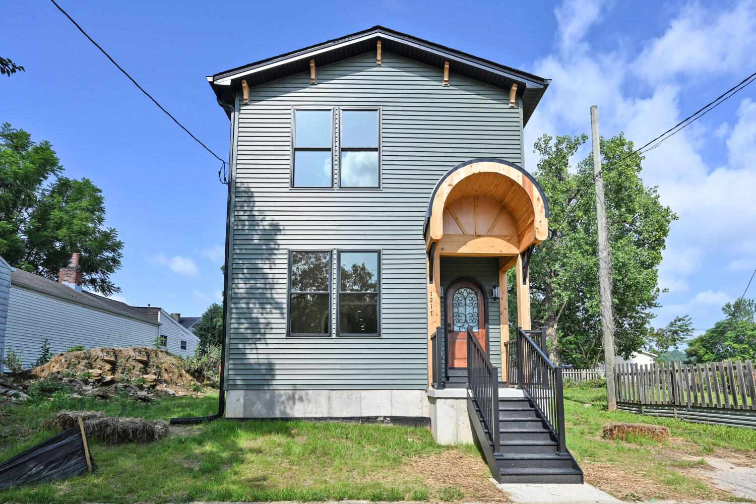 1217 Russell Street Property Photo 2