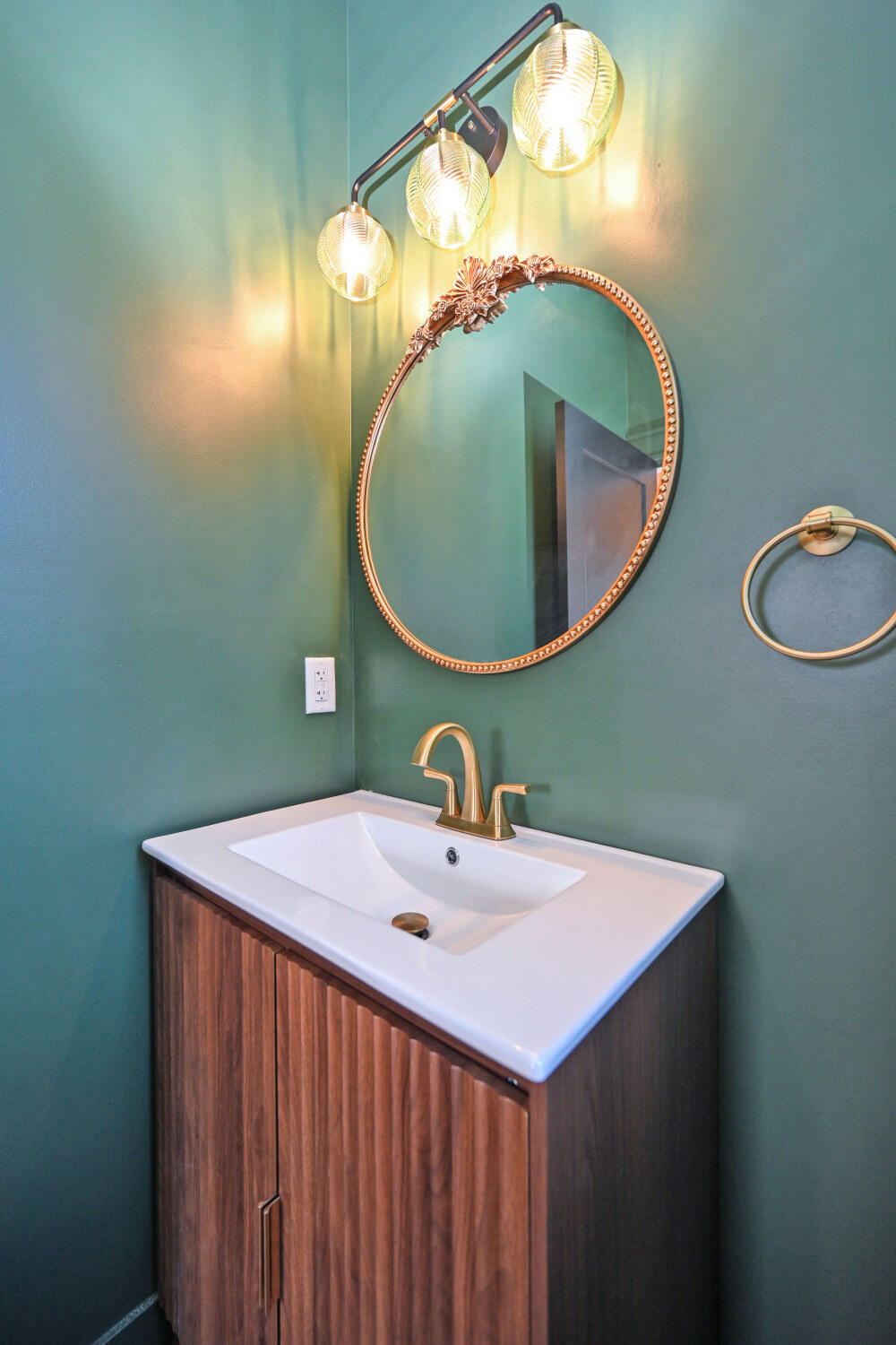 1217 Russell Street Property Photo 23