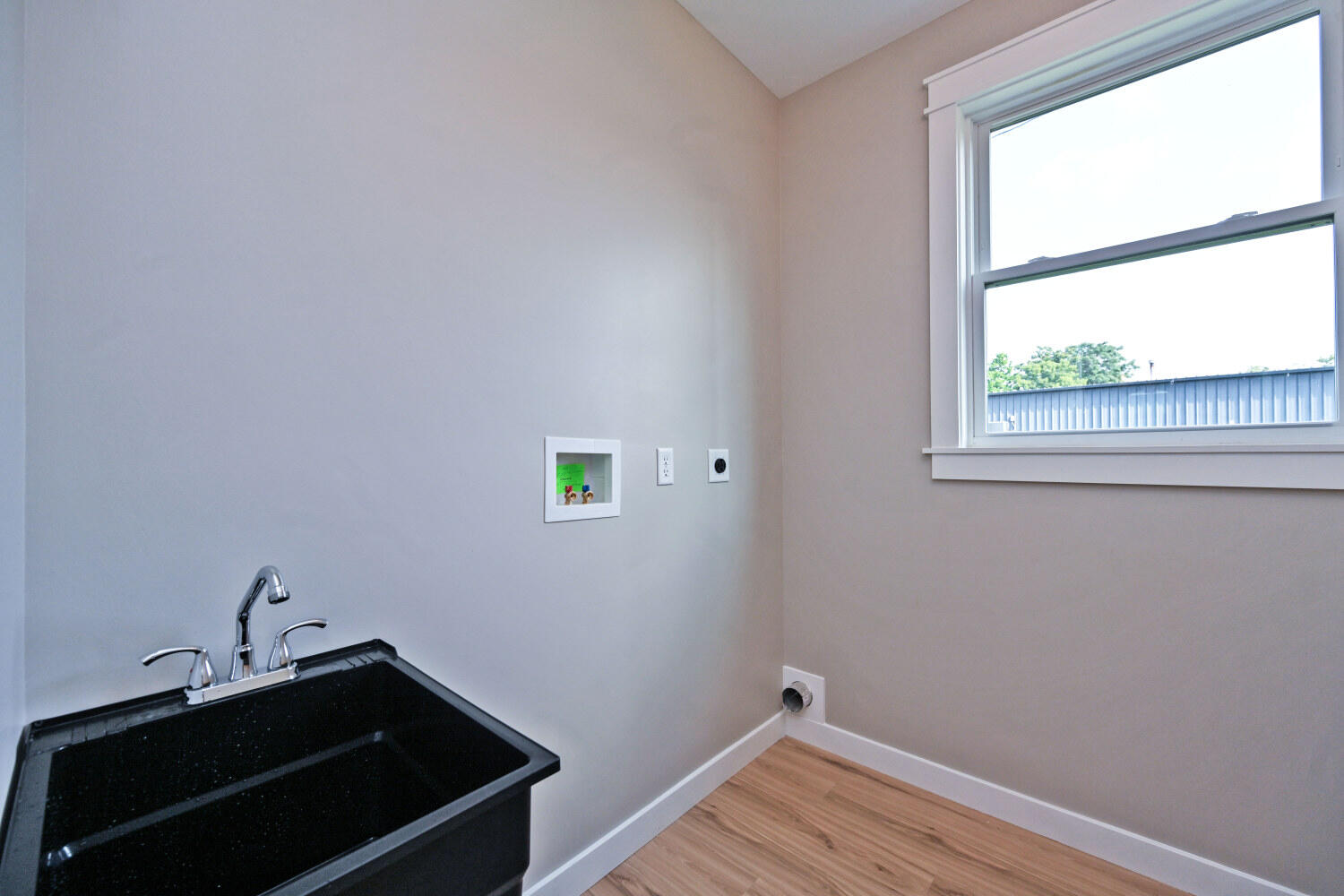 1217 Russell Street Property Photo 24