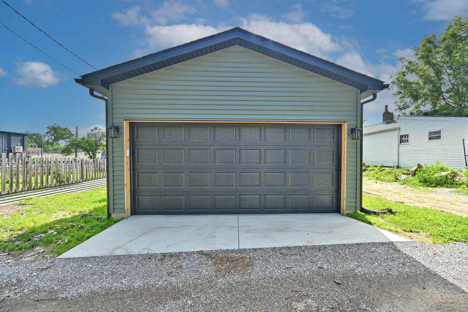 1217 Russell Street Property Photo 49