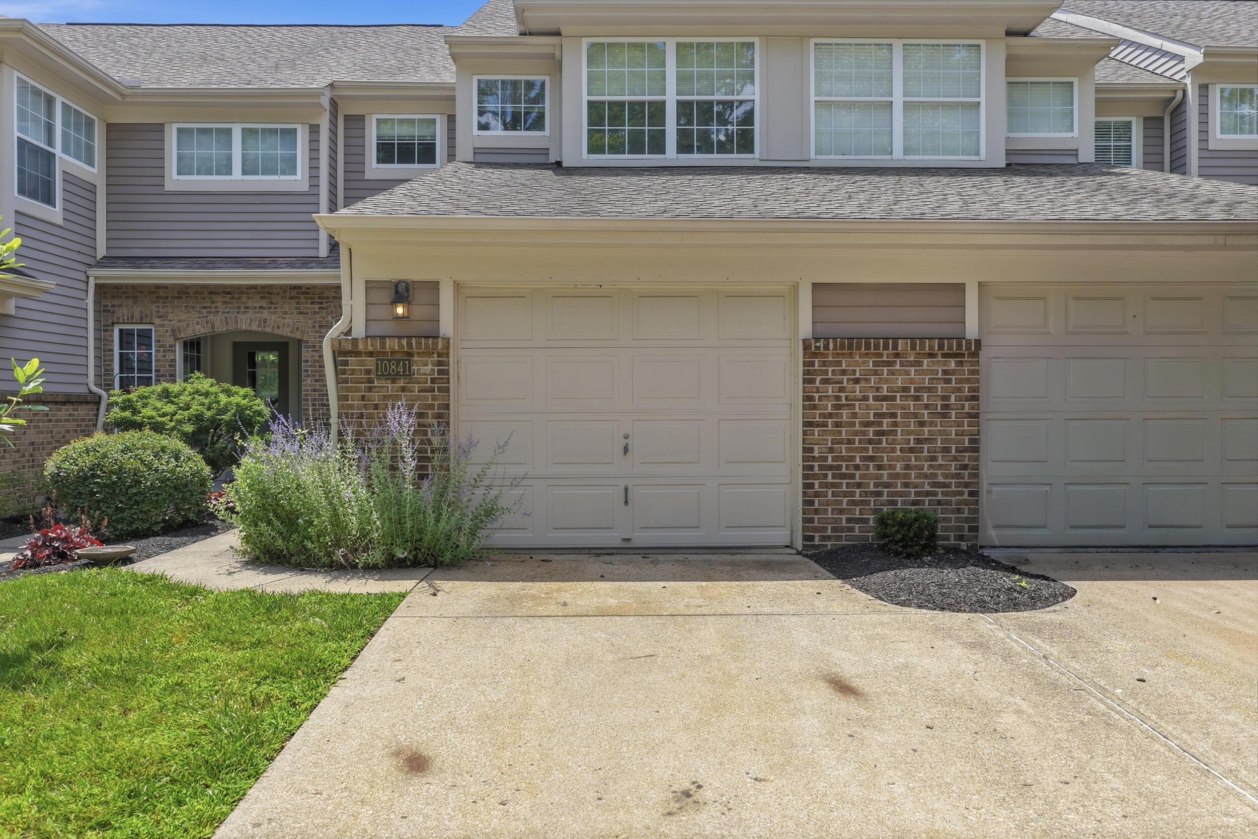 10841 Sawgrass Court Property Photo 1