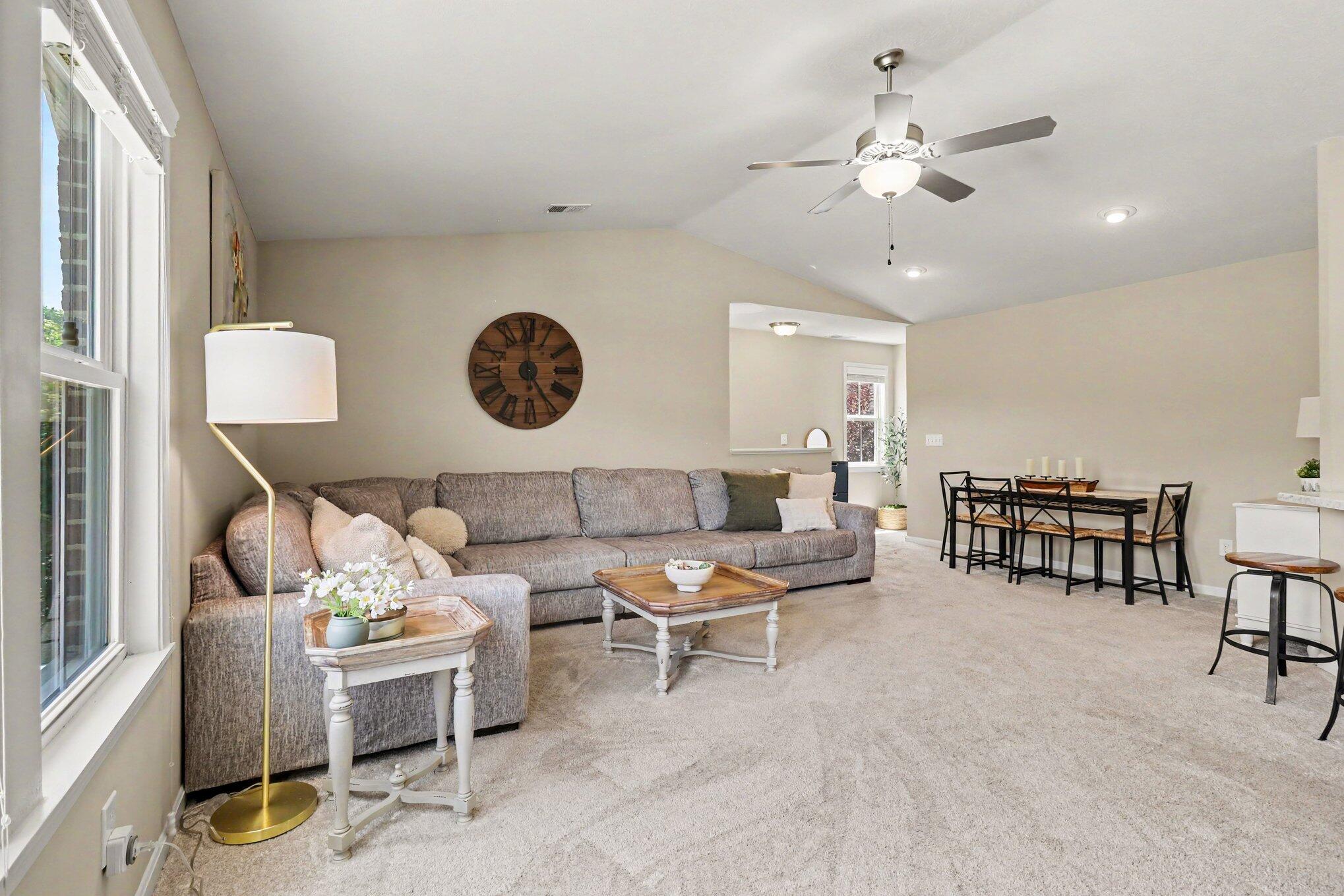 7463 Flintshire Drive Property Photo 4