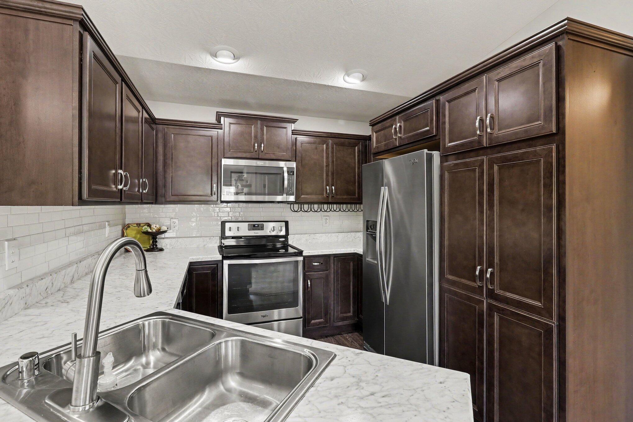 7463 Flintshire Drive Property Photo 6