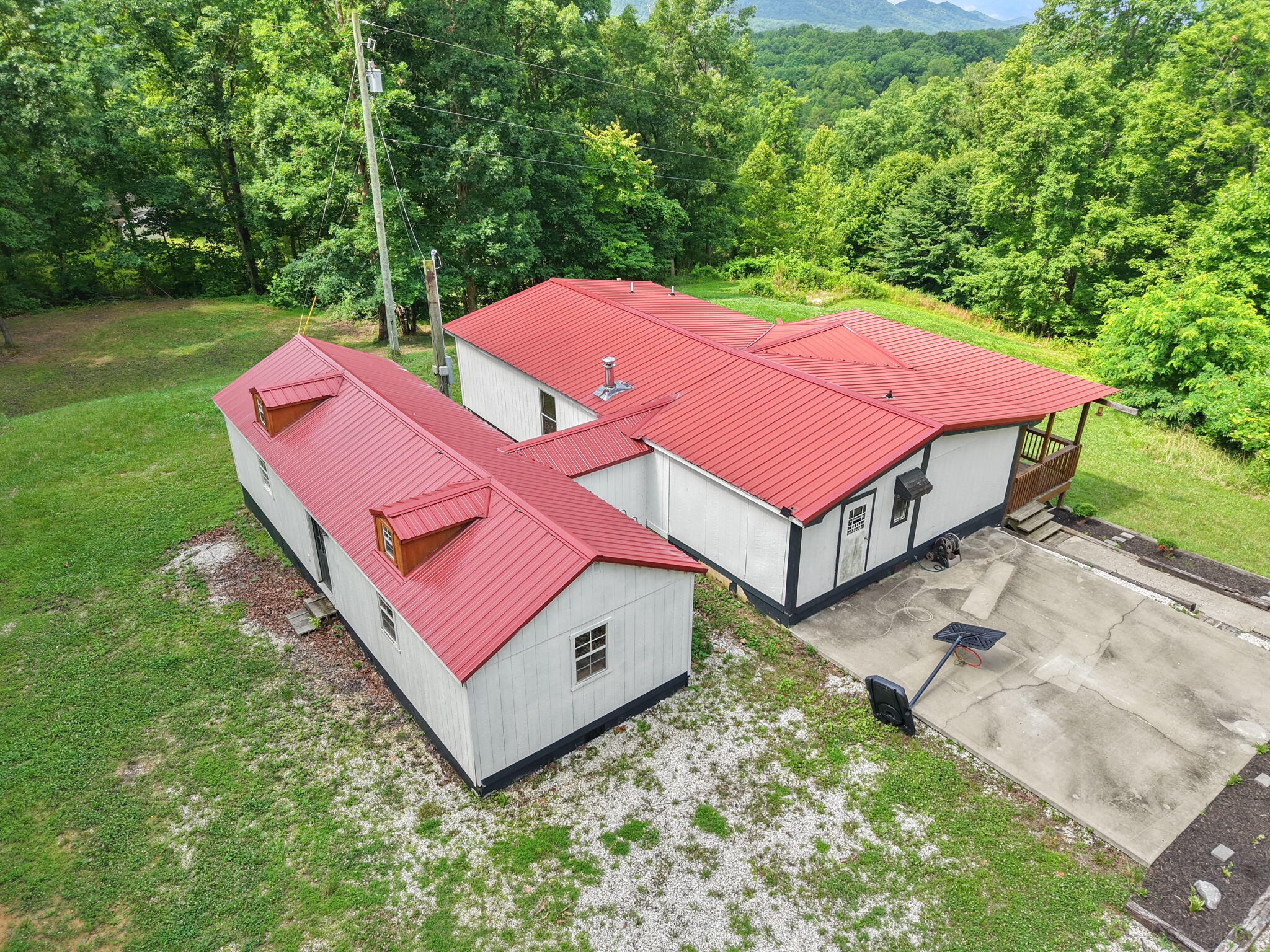 414 Coldiron Hollow Property Photo 9