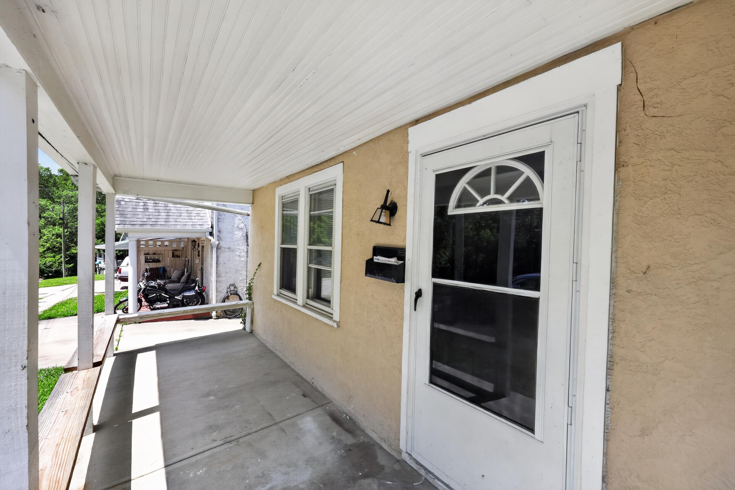 4715 Victory Avenue Property Photo 5