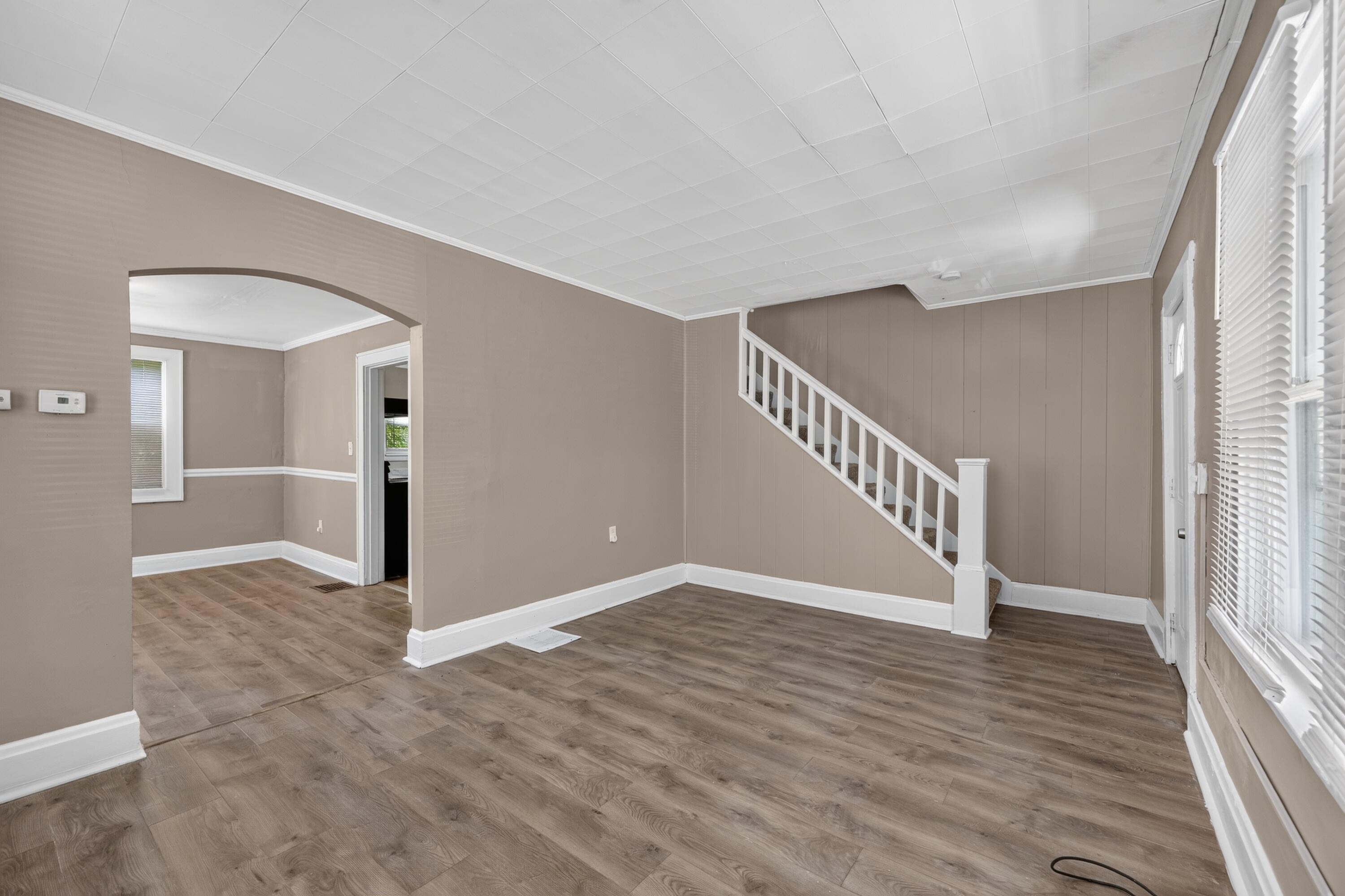 4715 Victory Avenue Property Photo 8