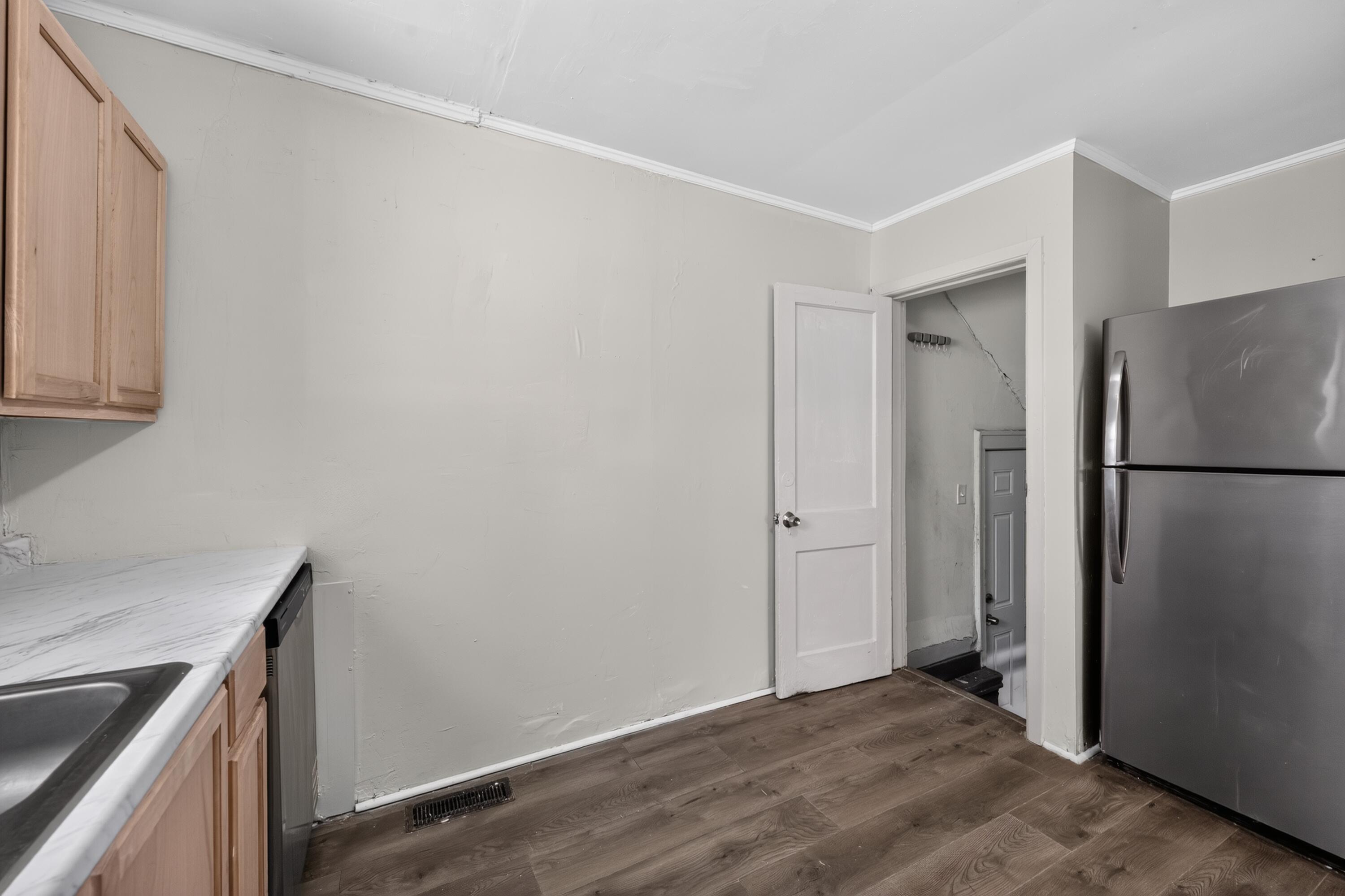 4715 Victory Avenue Property Photo 14