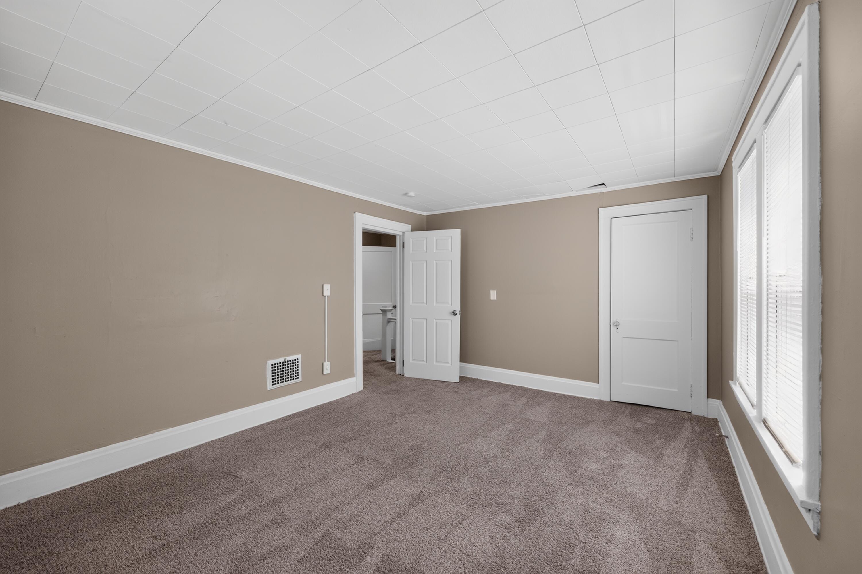 4715 Victory Avenue Property Photo 19