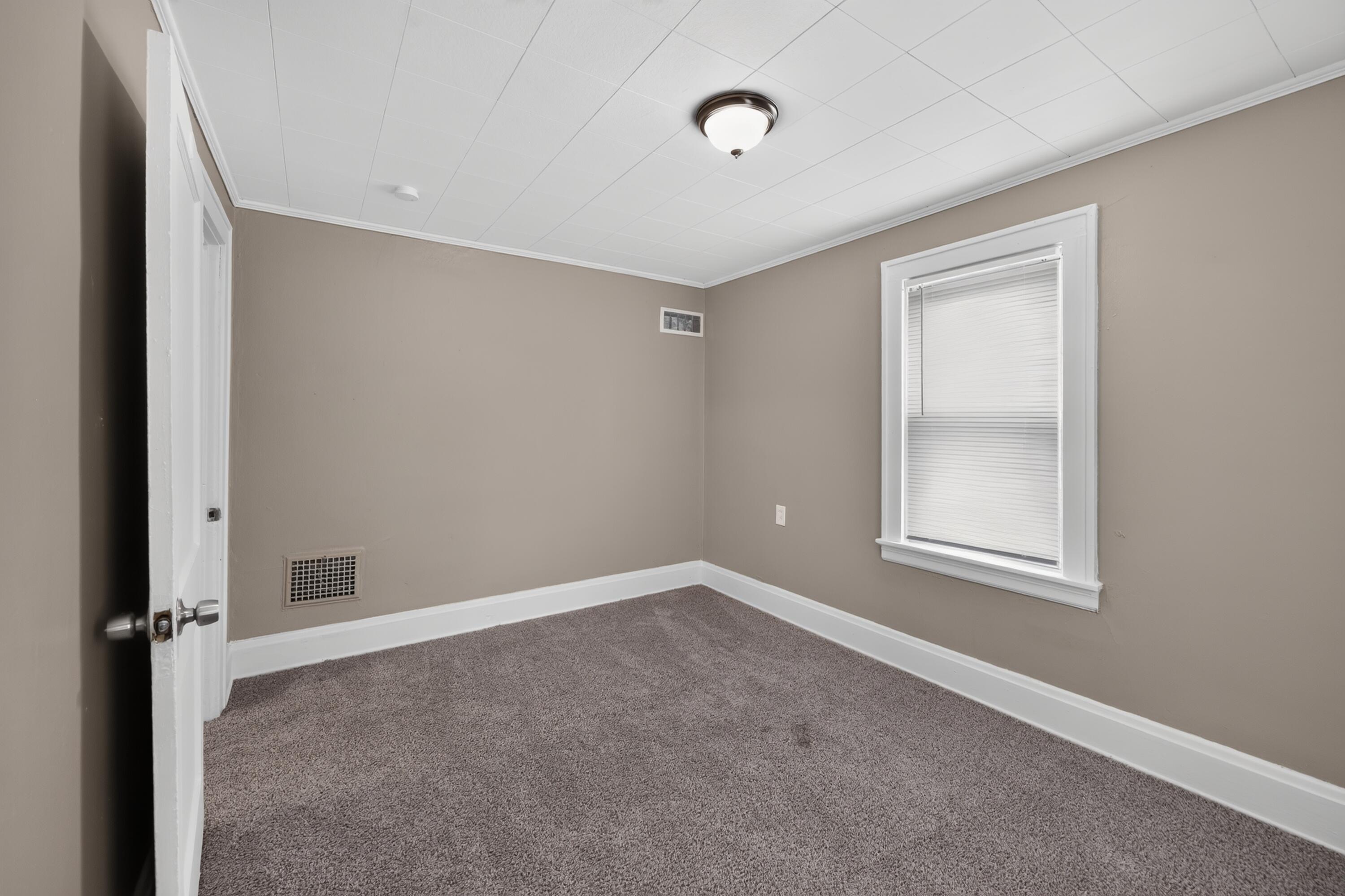 4715 Victory Avenue Property Photo 21