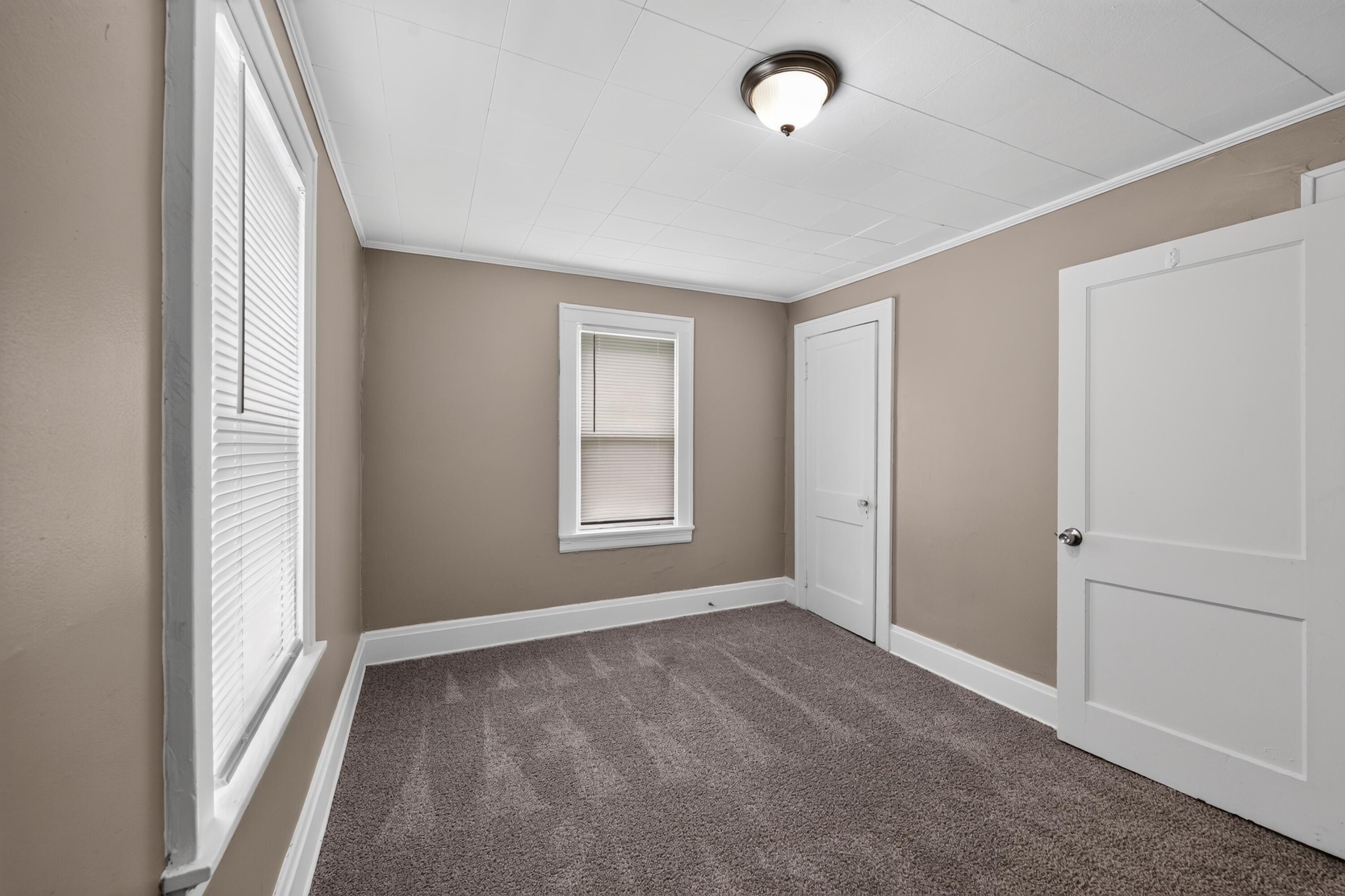 4715 Victory Avenue Property Photo 23