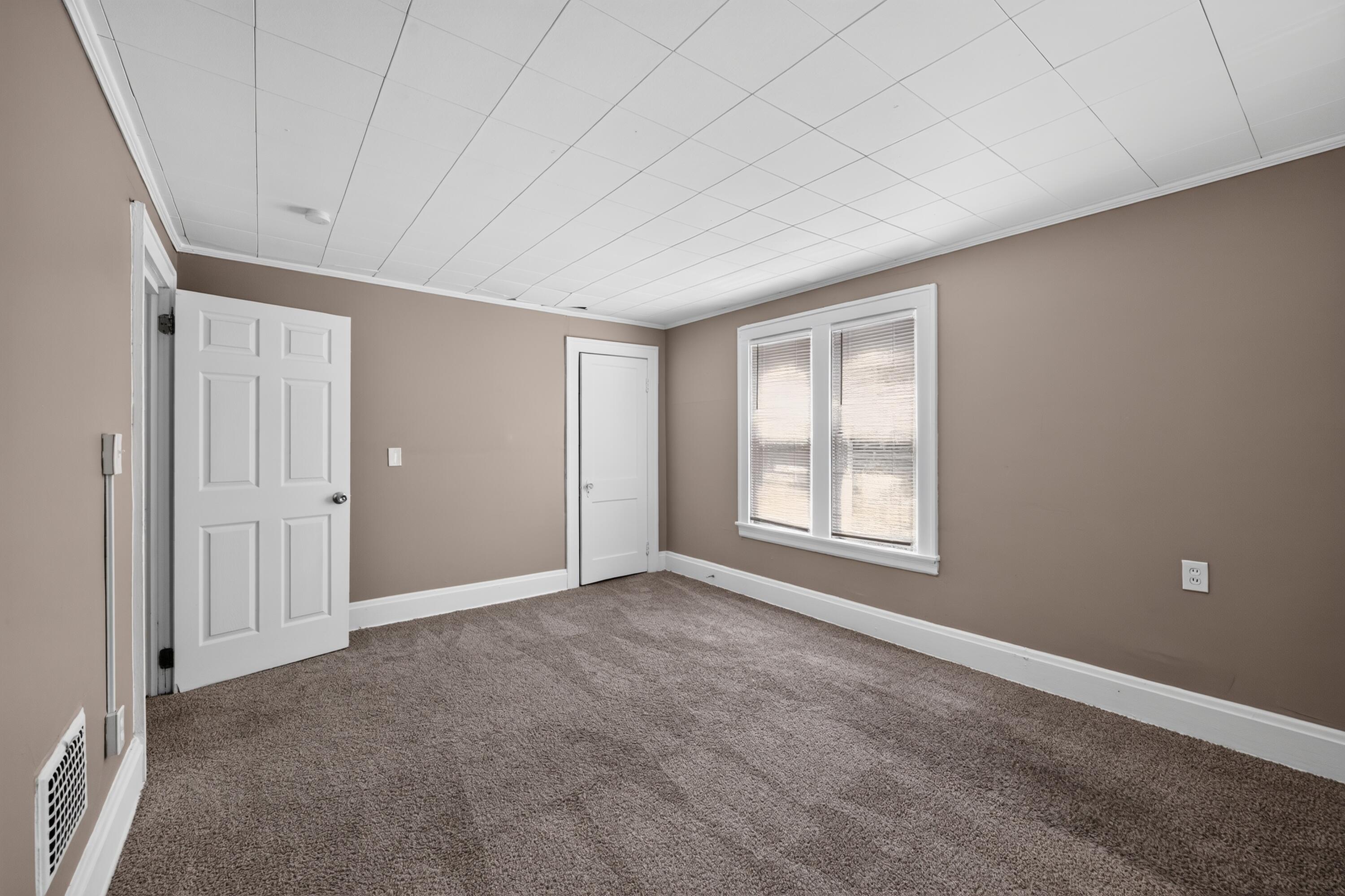 4715 Victory Avenue Property Photo 24