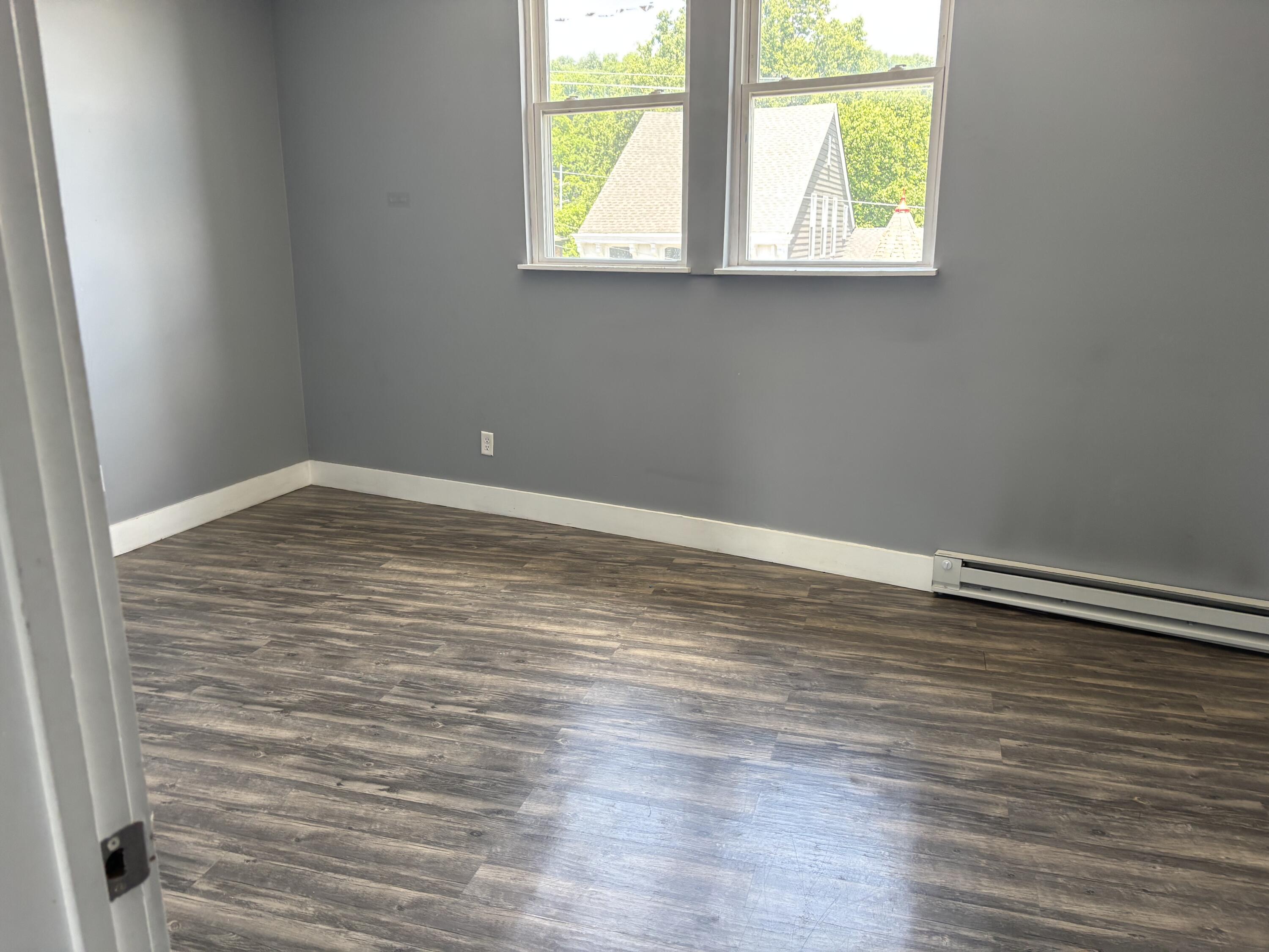 661 W Pike Street Property Photo 3