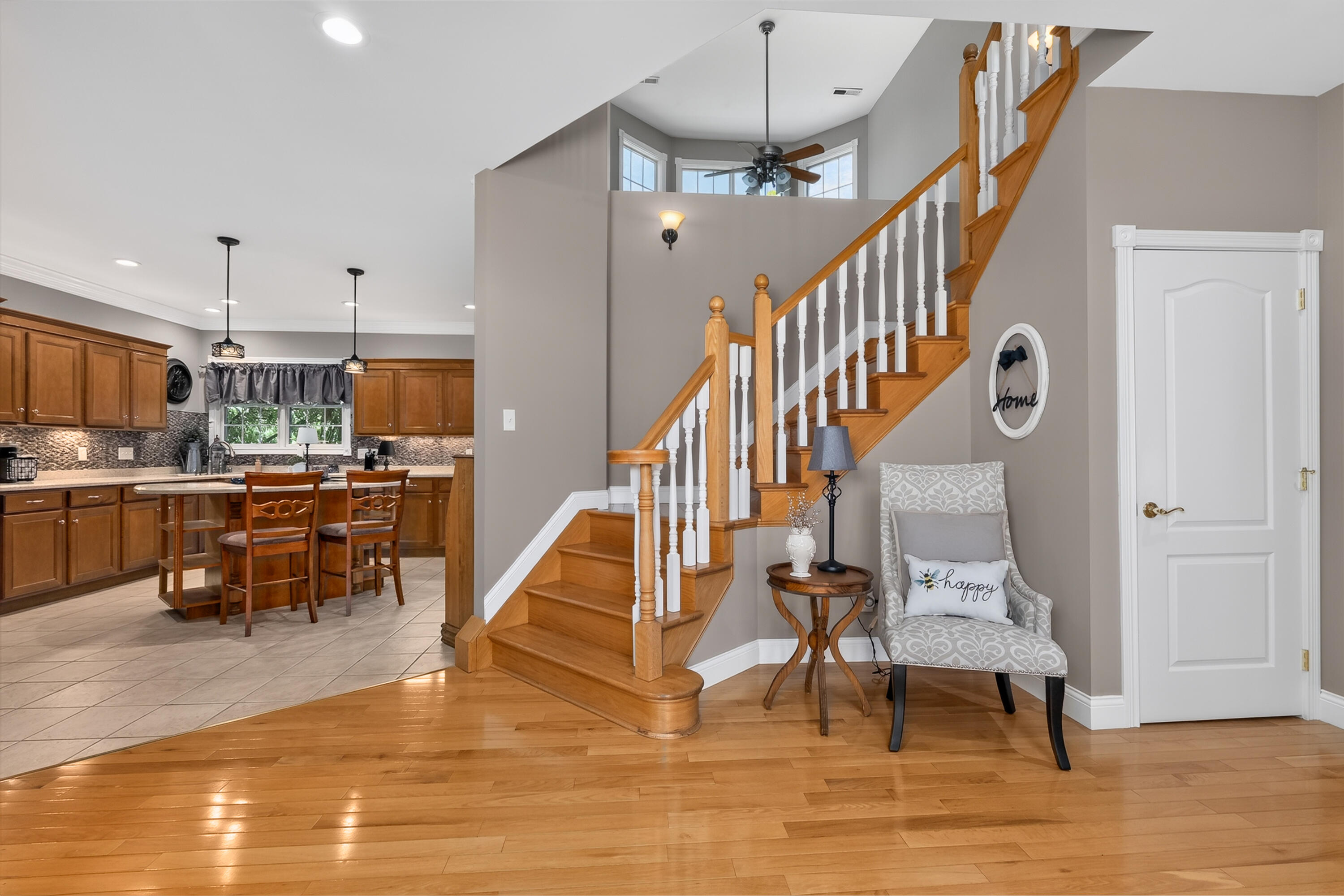 102 Harbour Pointe Drive Property Photo 6