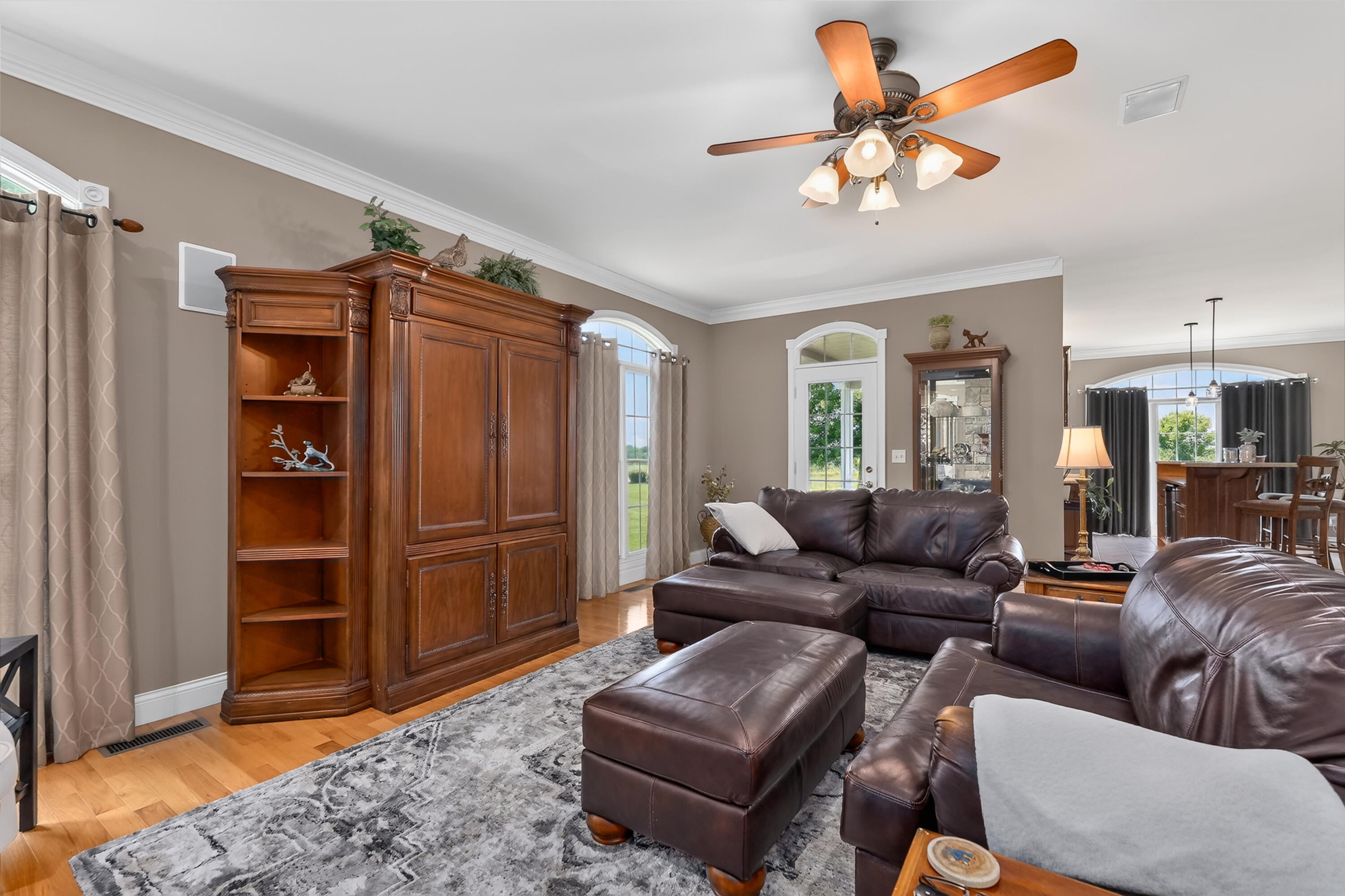 102 Harbour Pointe Drive Property Photo 11