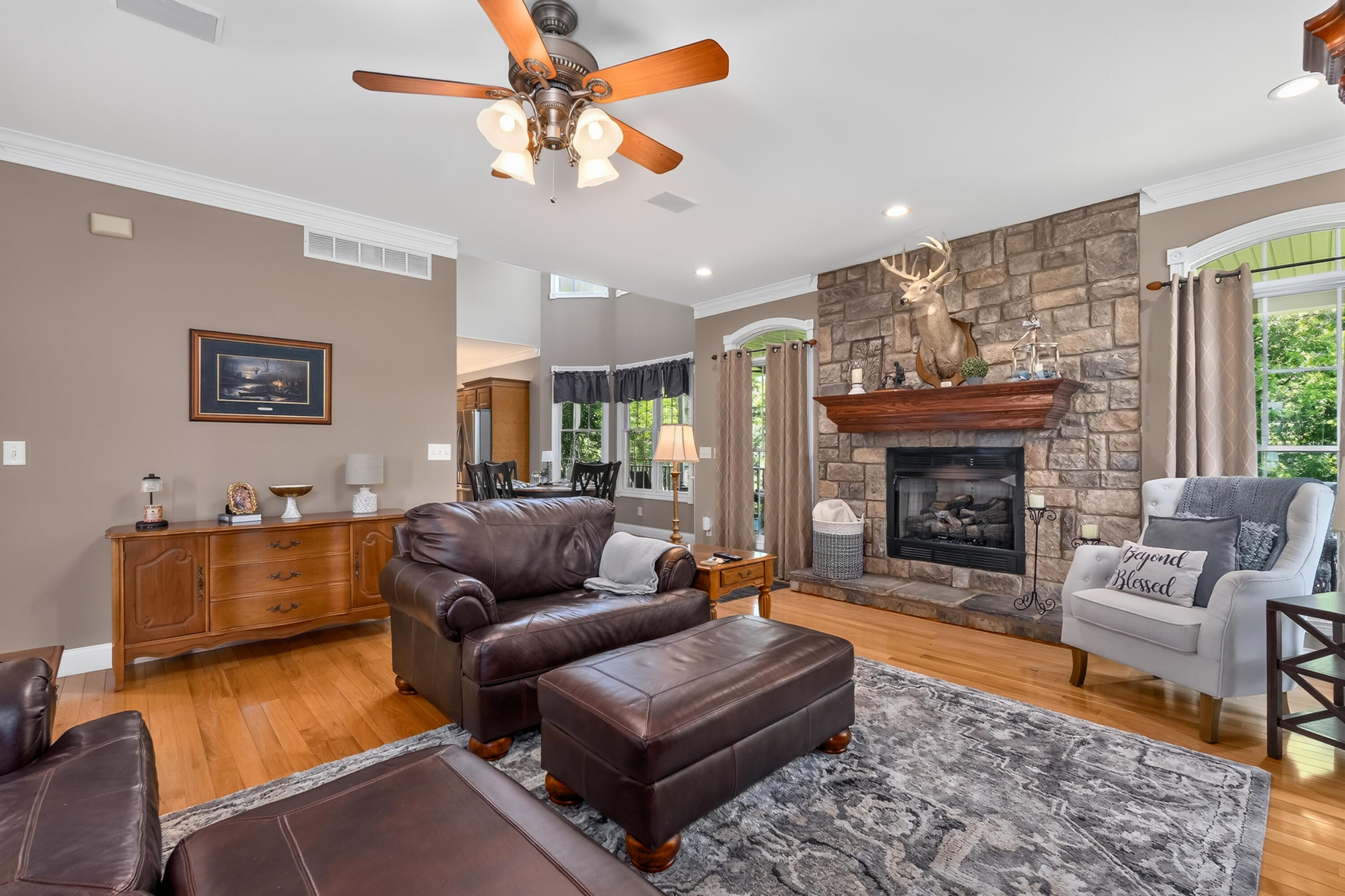 102 Harbour Pointe Drive Property Photo 12