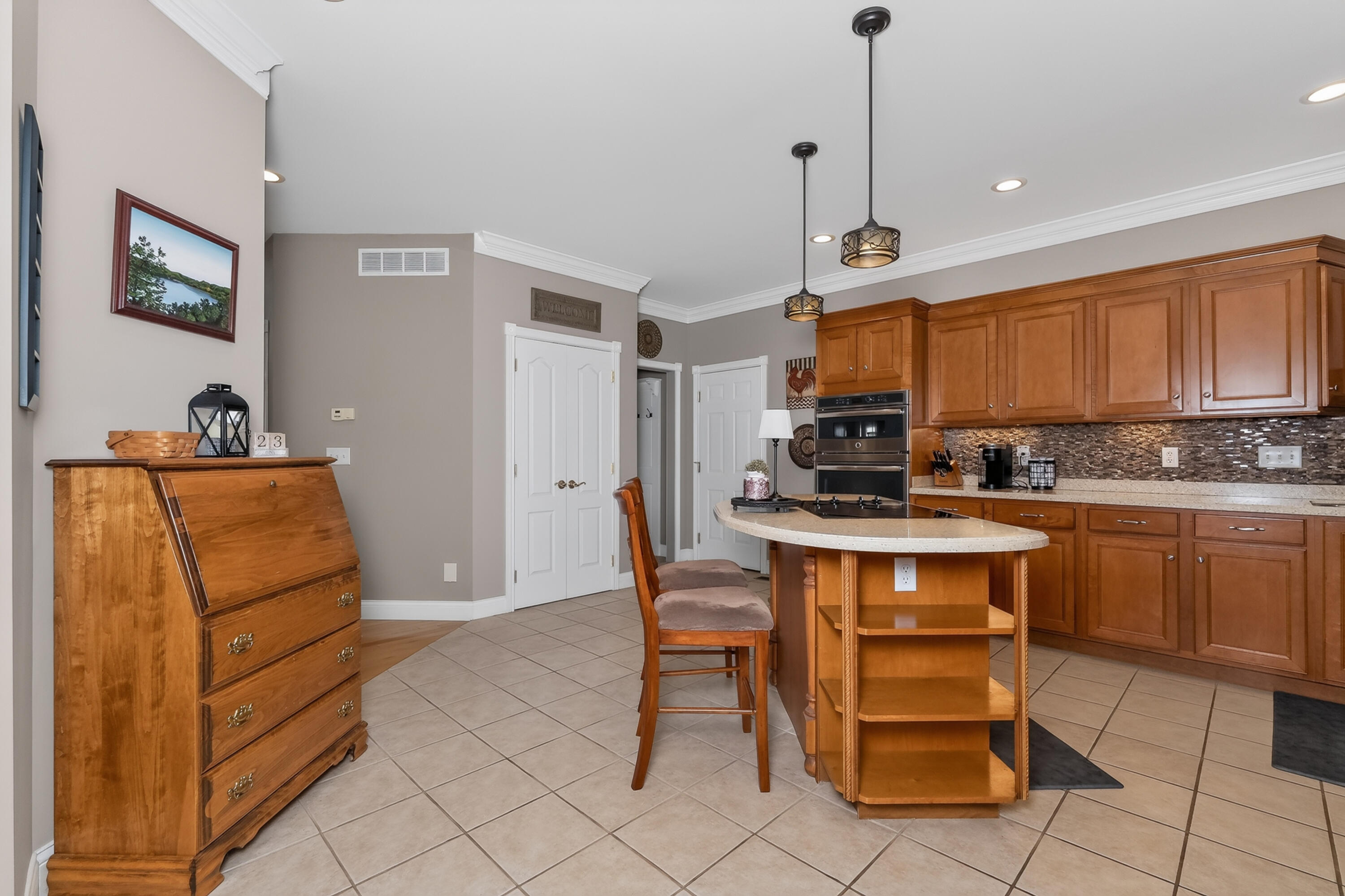 102 Harbour Pointe Drive Property Photo 14
