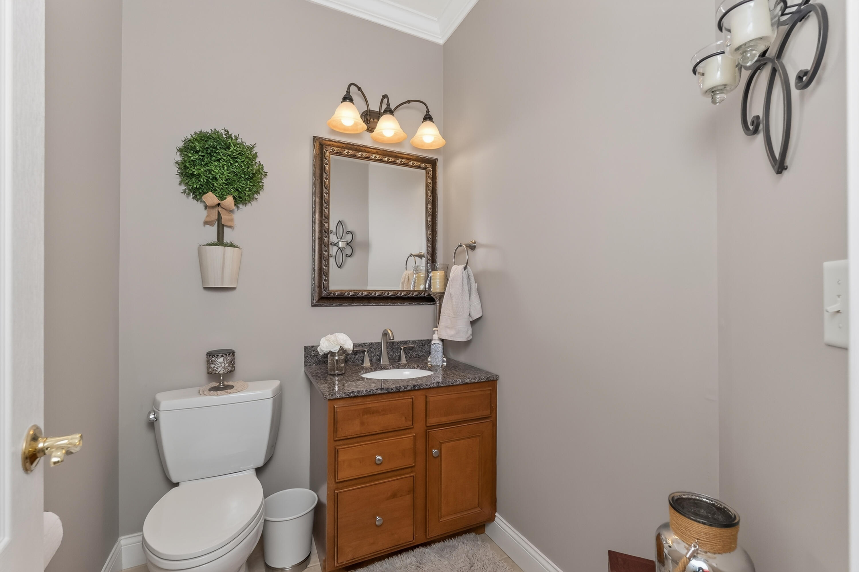 102 Harbour Pointe Drive Property Photo 17