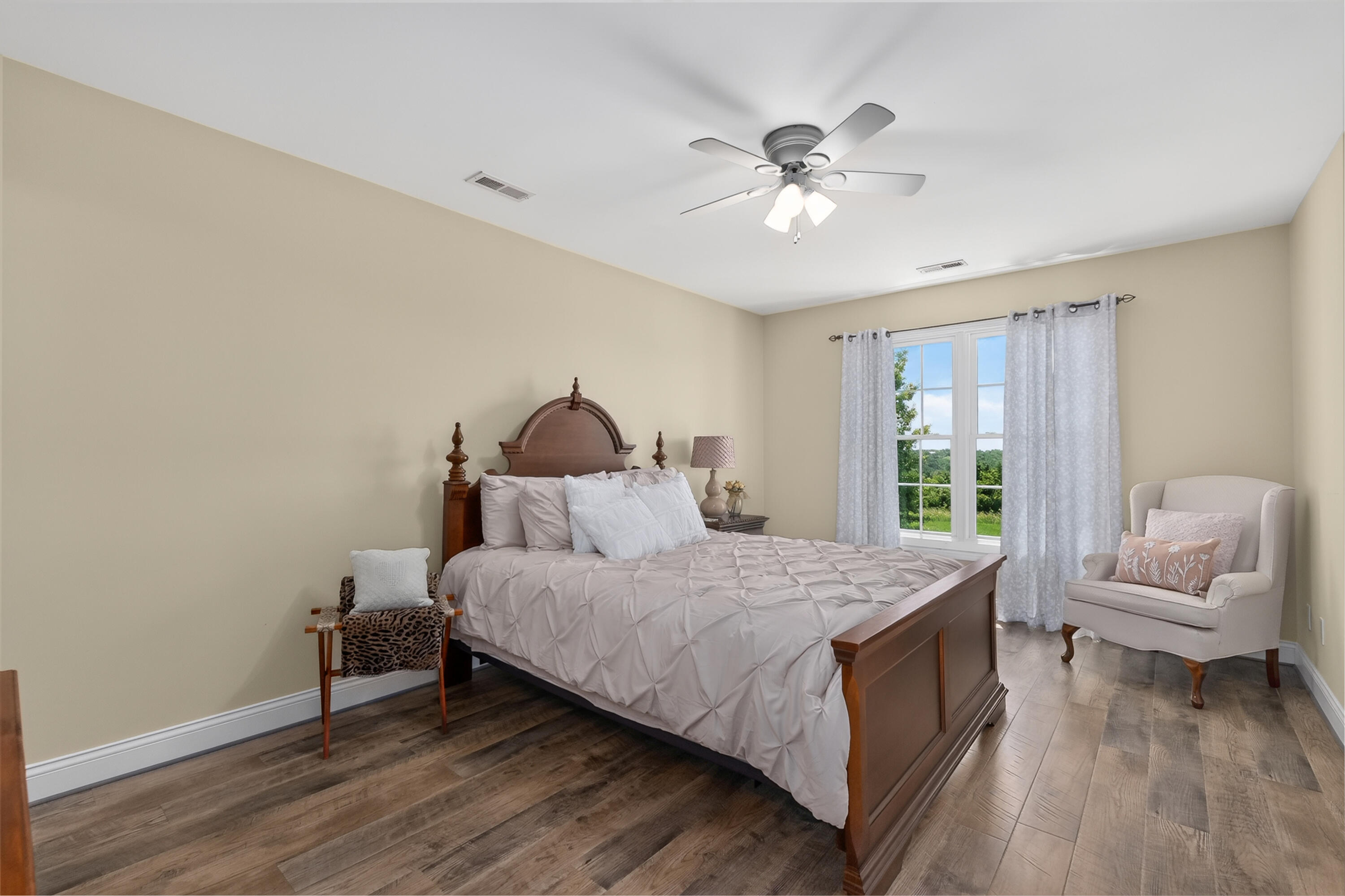 102 Harbour Pointe Drive Property Photo 20