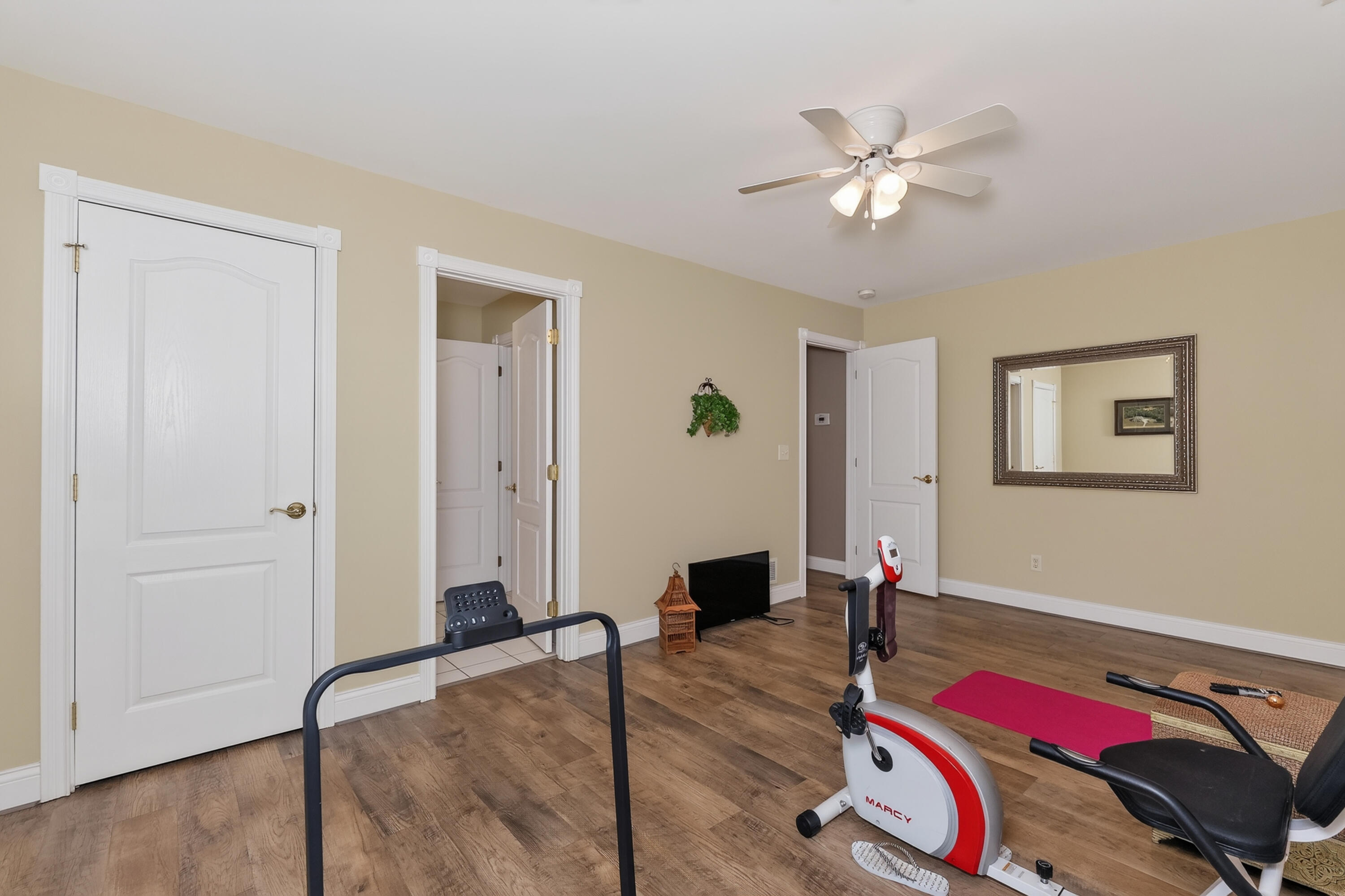 102 Harbour Pointe Drive Property Photo 25