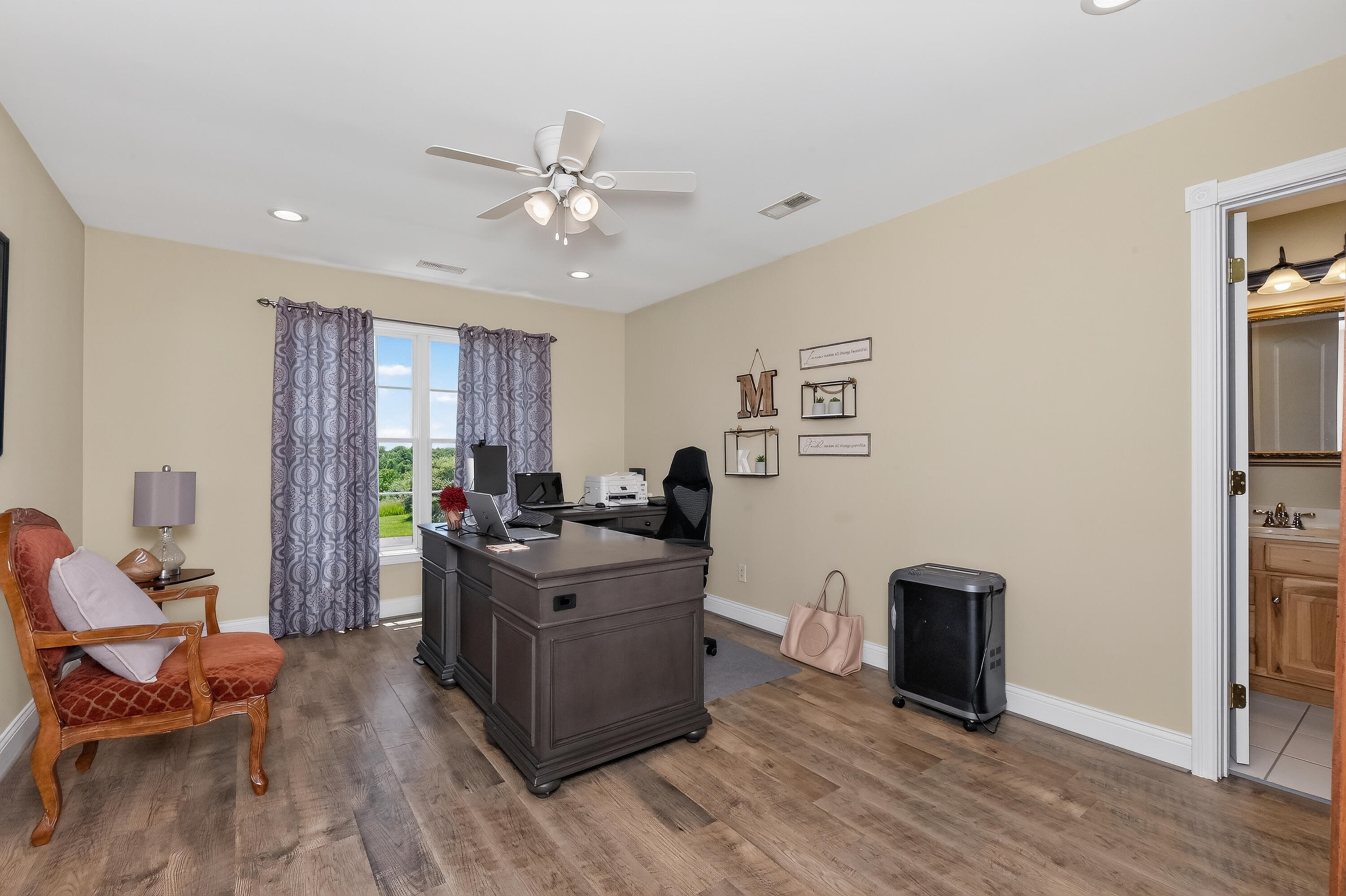102 Harbour Pointe Drive Property Photo 26