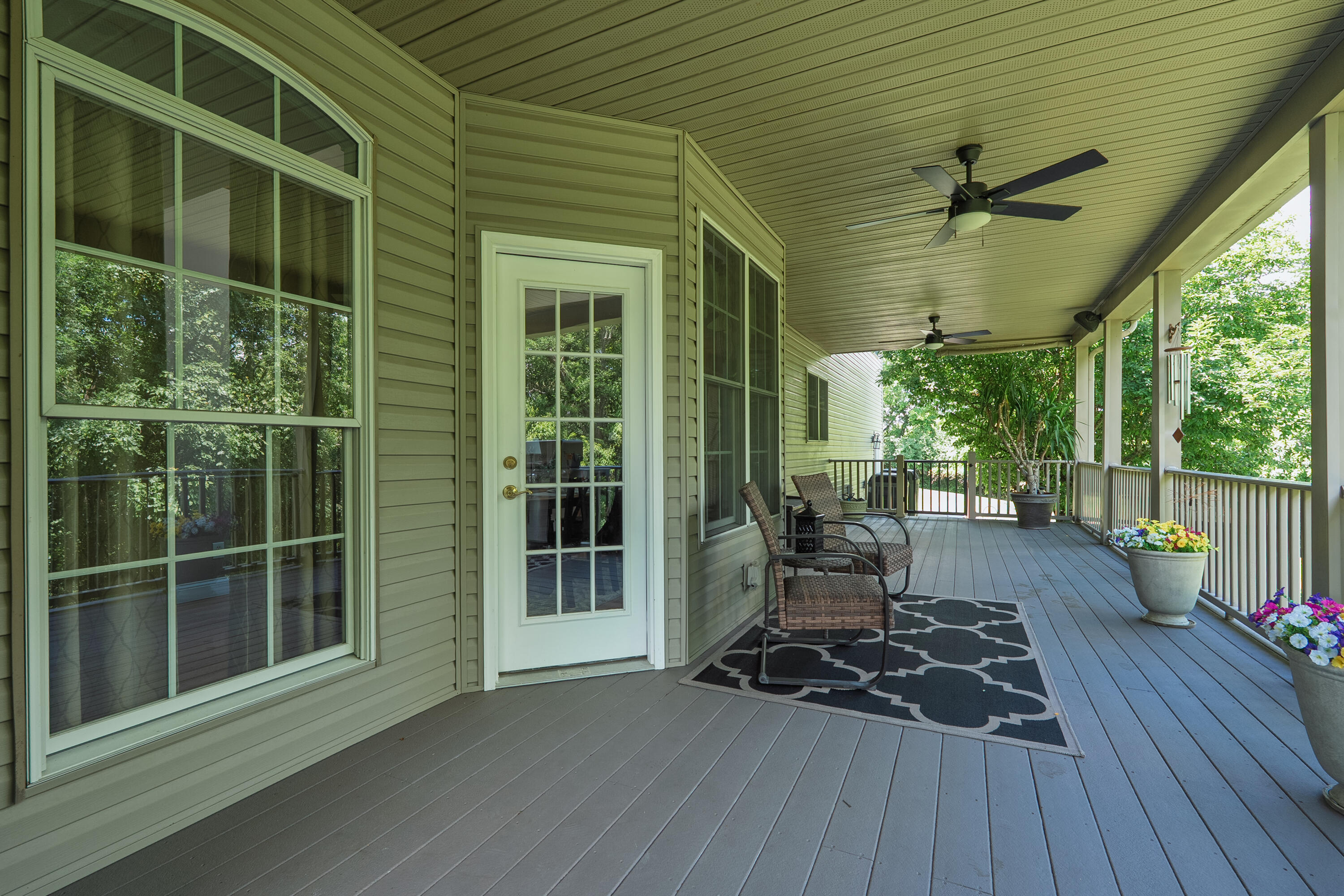 102 Harbour Pointe Drive Property Photo 43