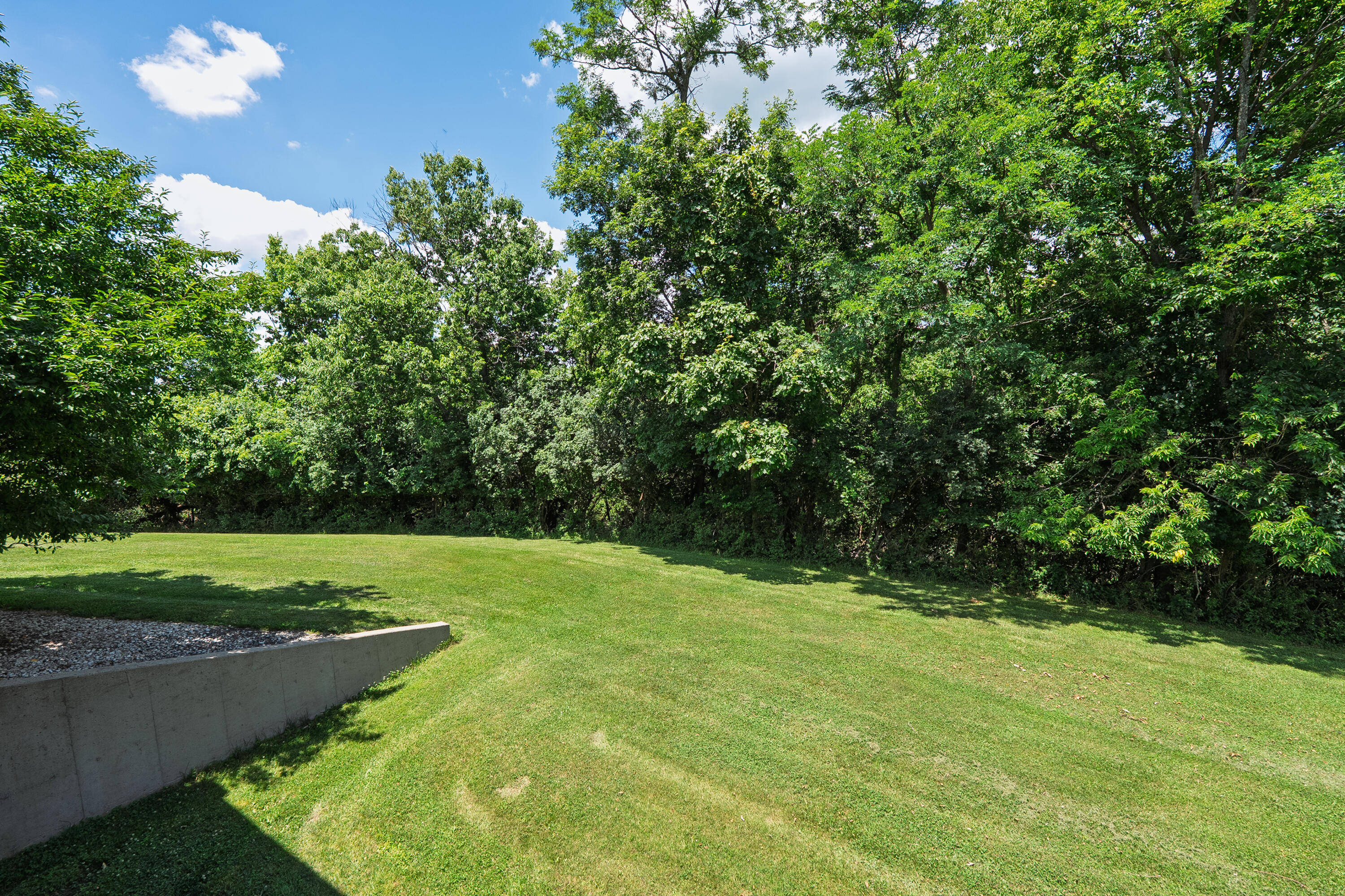 102 Harbour Pointe Drive Property Photo 47