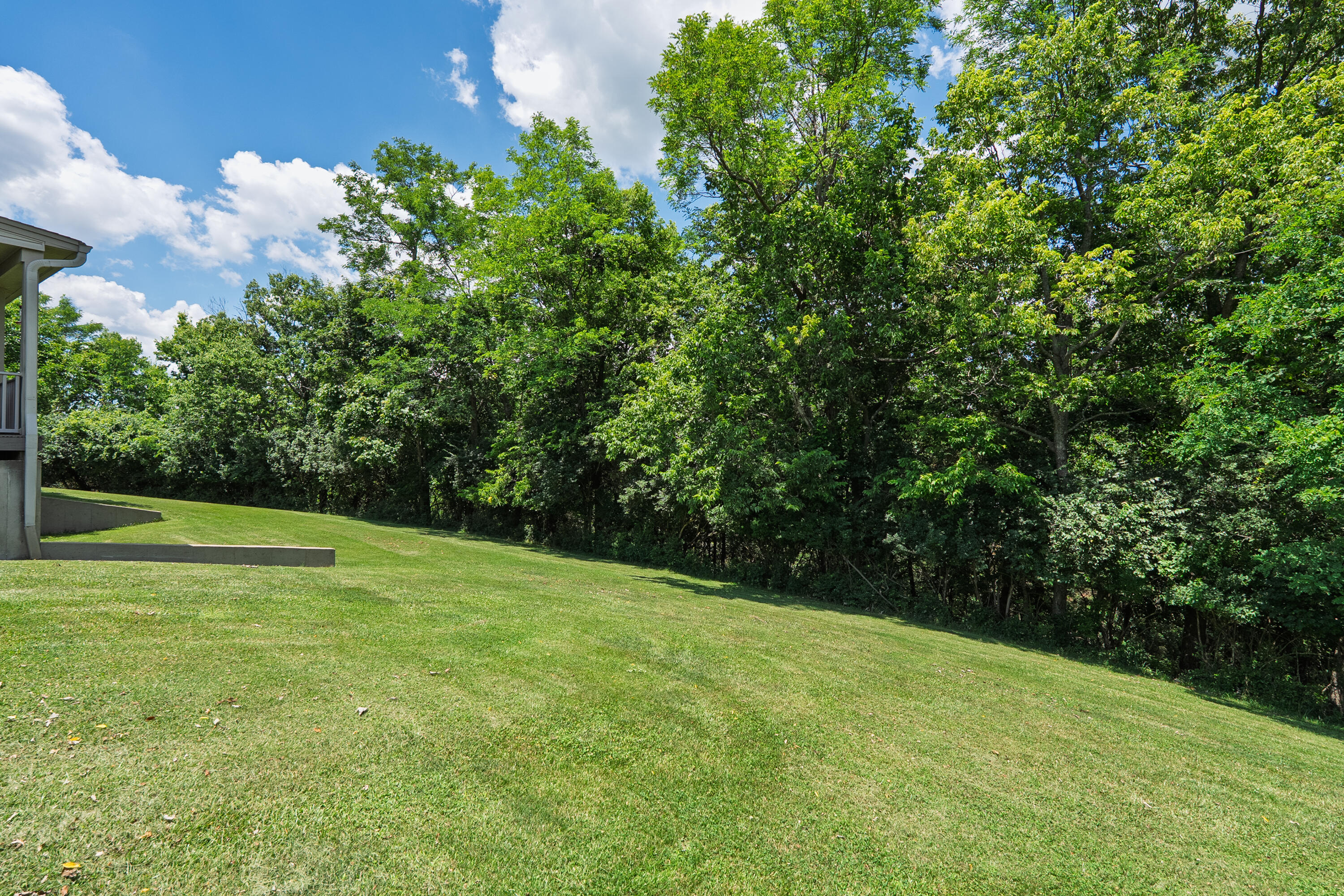 102 Harbour Pointe Drive Property Photo 49