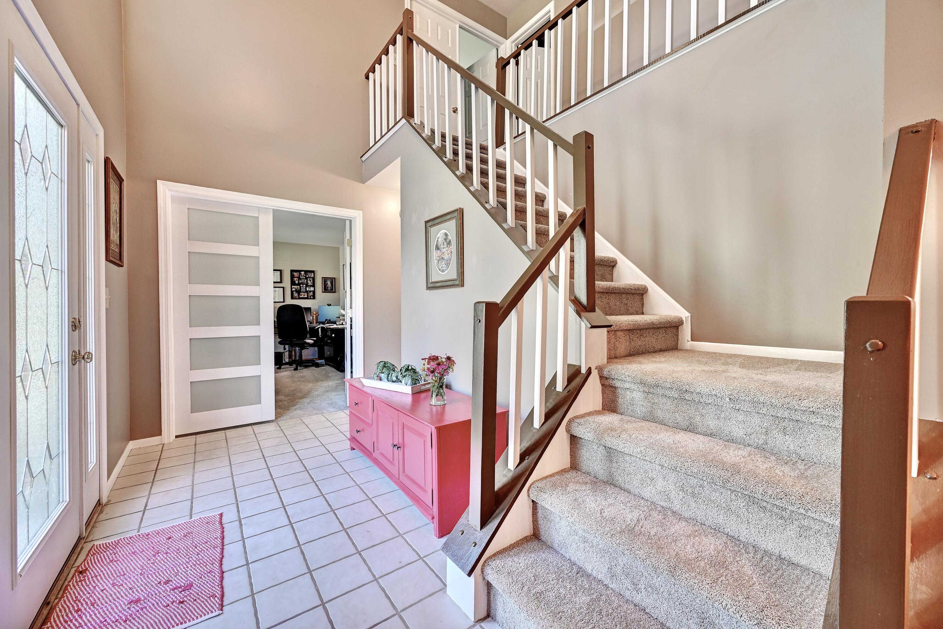 10392 Lanes End Circle Property Photo 5