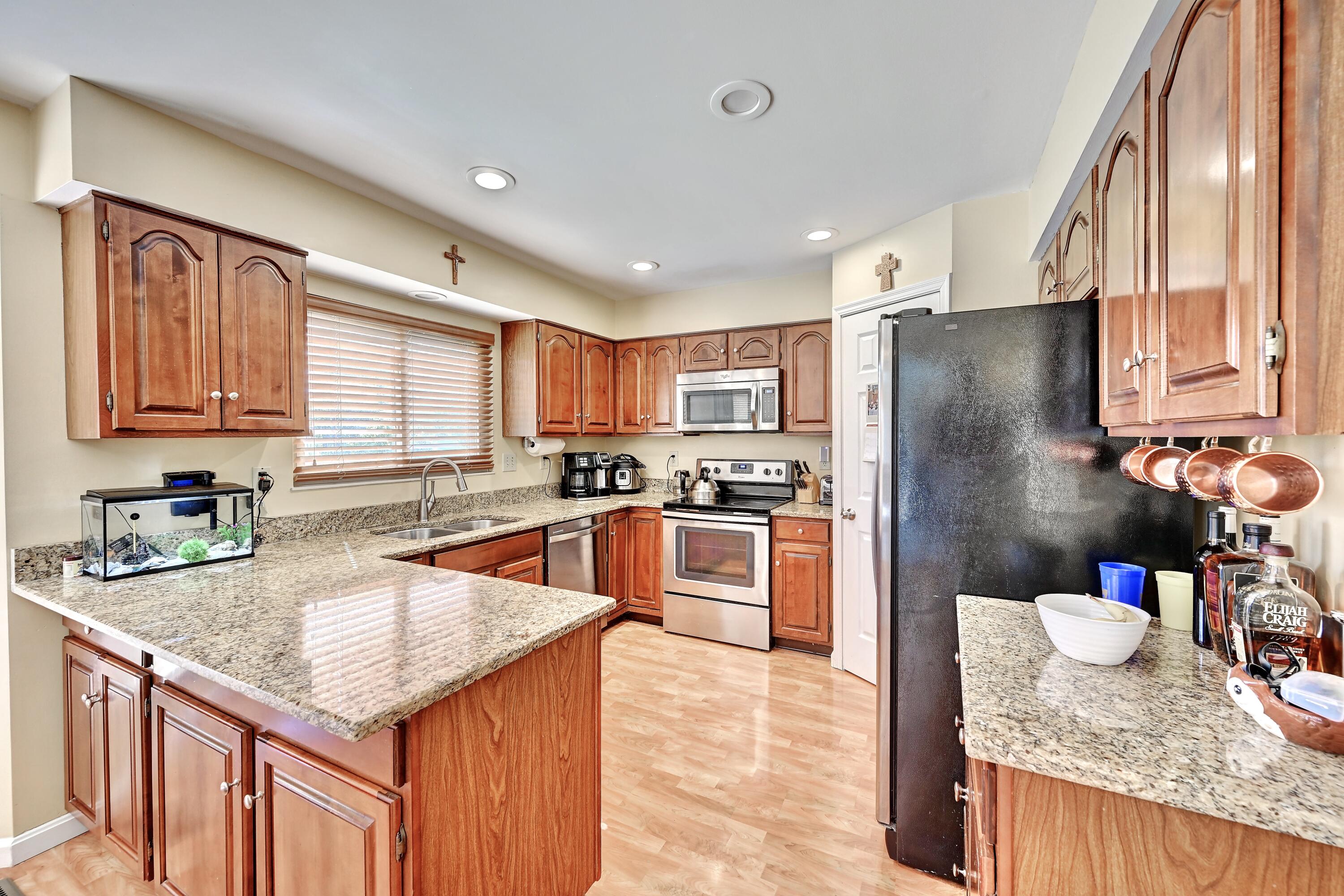 10392 Lanes End Circle Property Photo 9