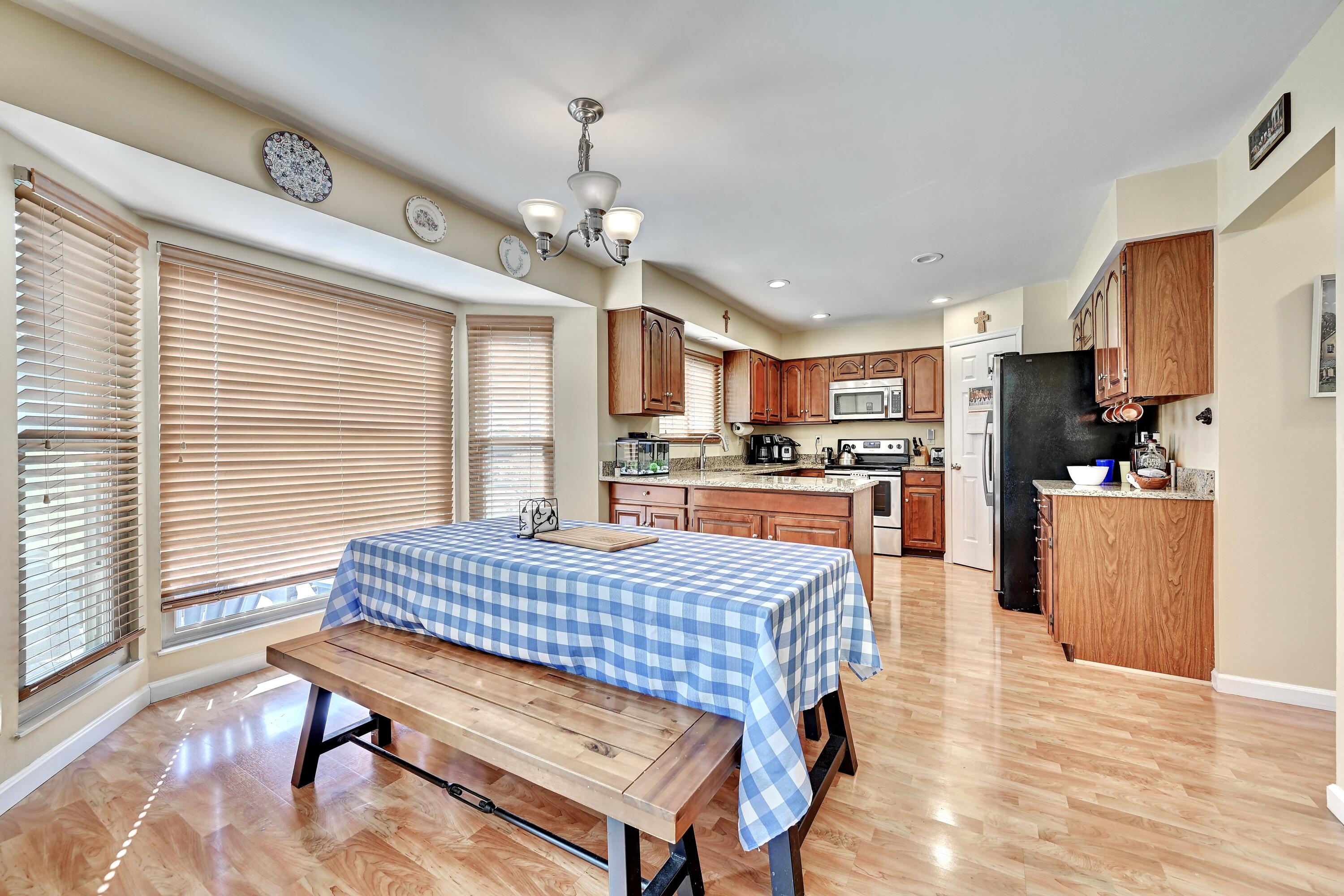 10392 Lanes End Circle Property Photo 11