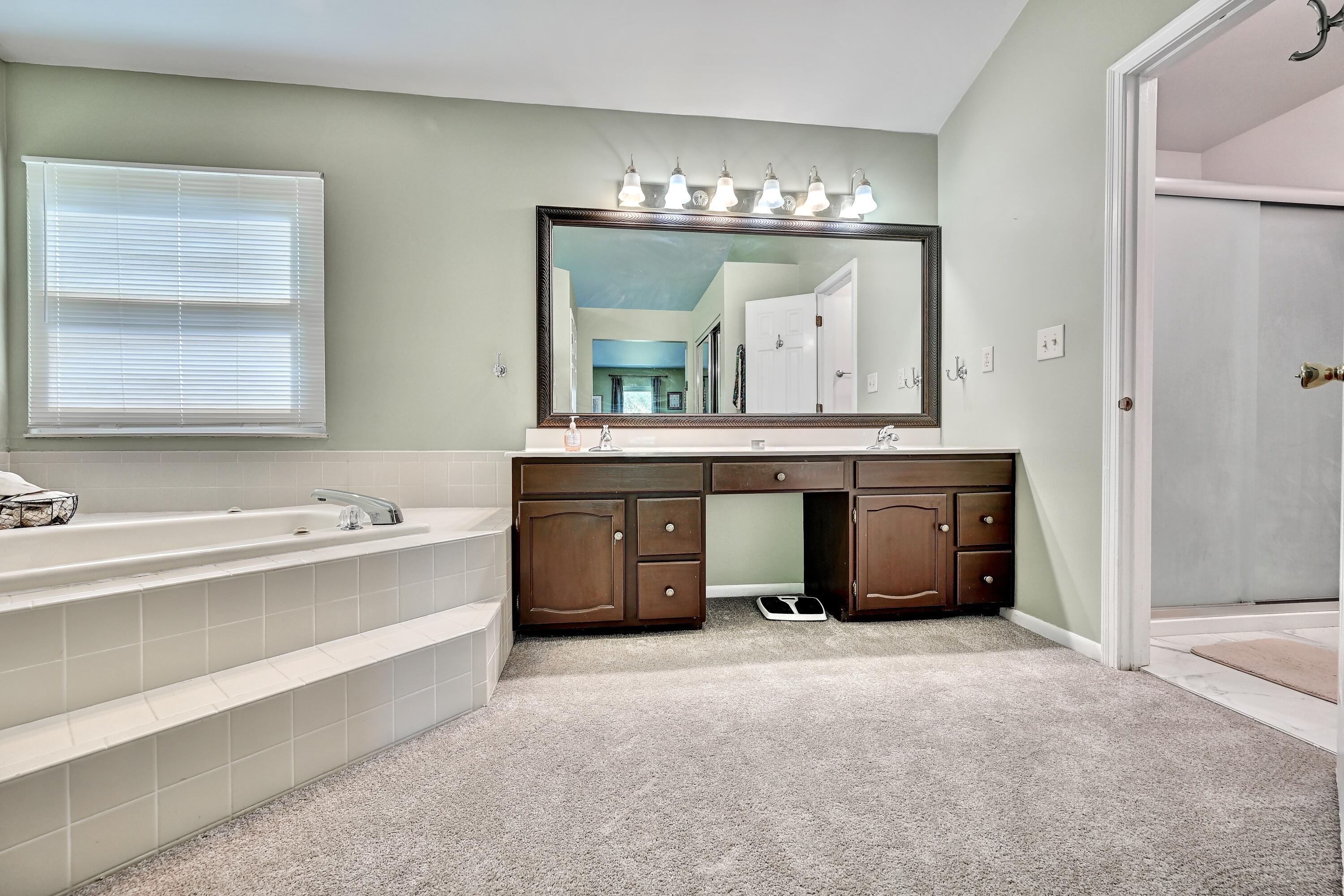 10392 Lanes End Circle Property Photo 19