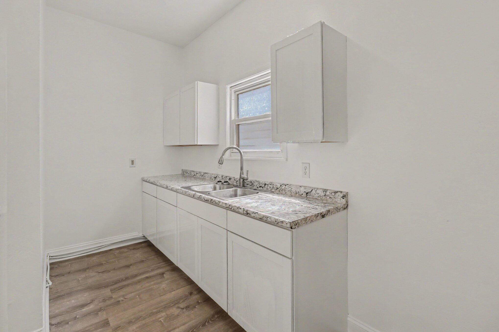 1825 Scott Boulevard Property Photo 10