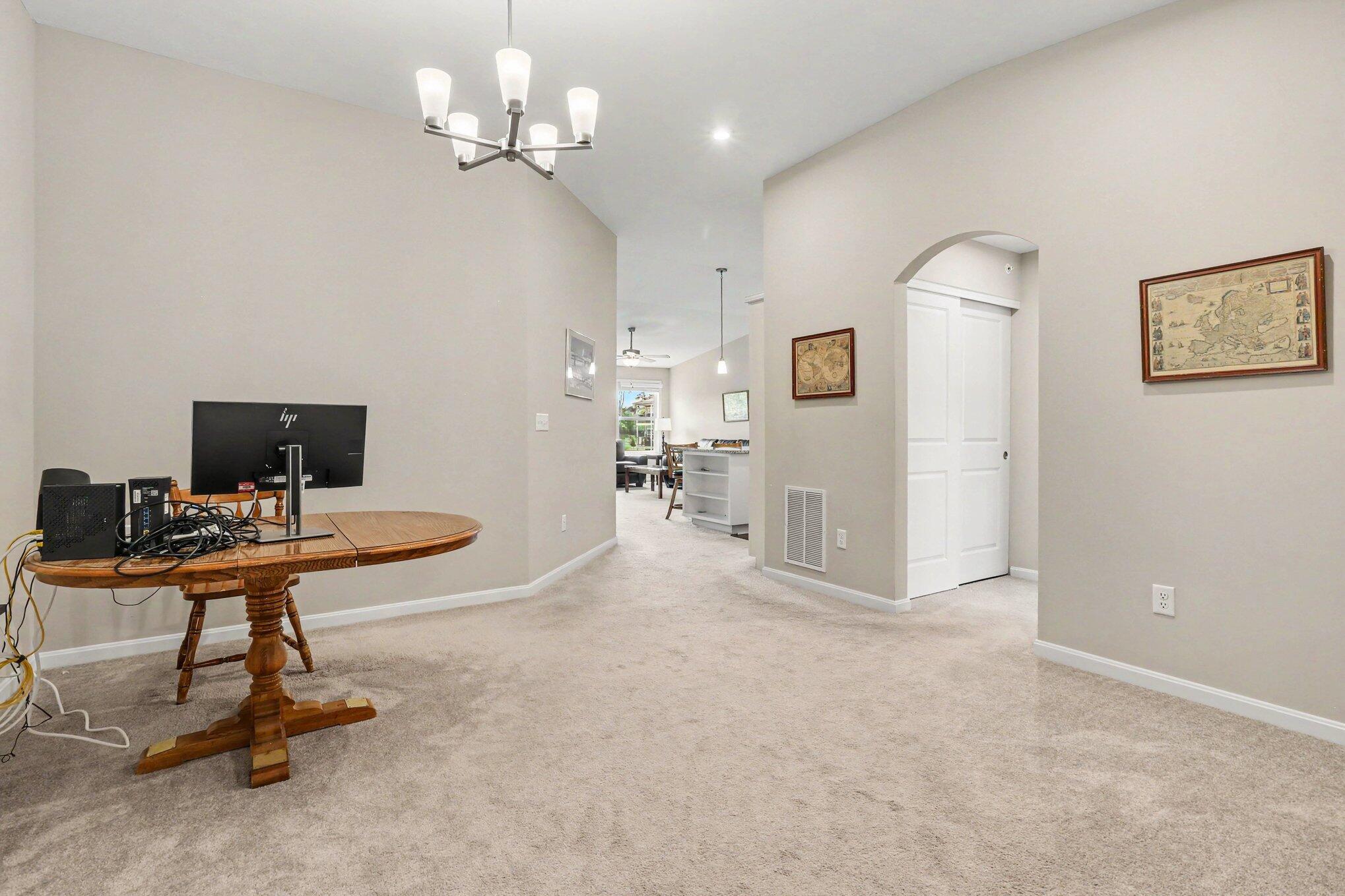 2526 Elyria Court Property Photo 7