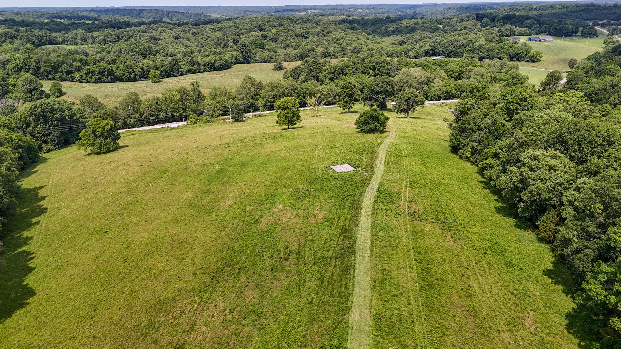 9102 Kentontown Road Property Photo 5