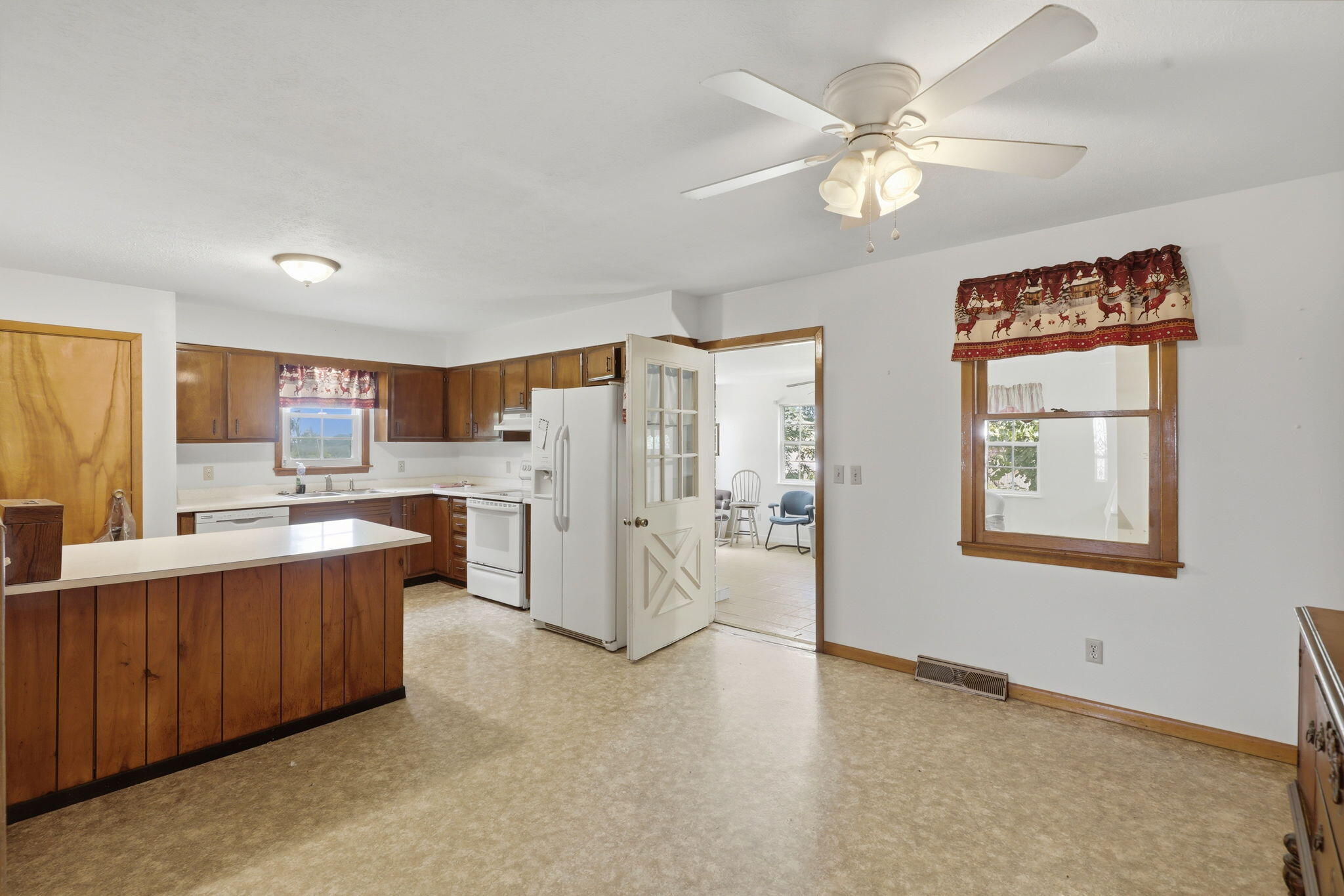 525 Chipman Ridge Road Property Photo 8