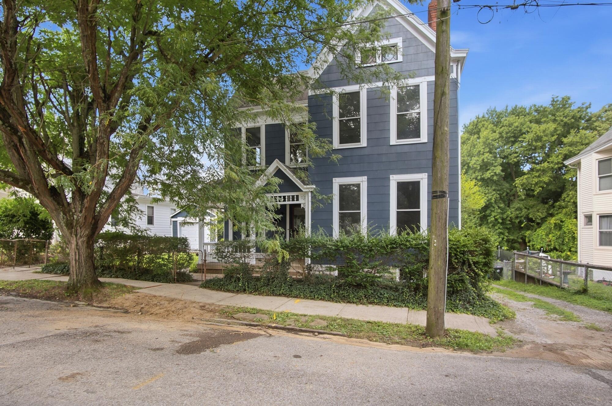 476 Washington Avenue Property Photo 1