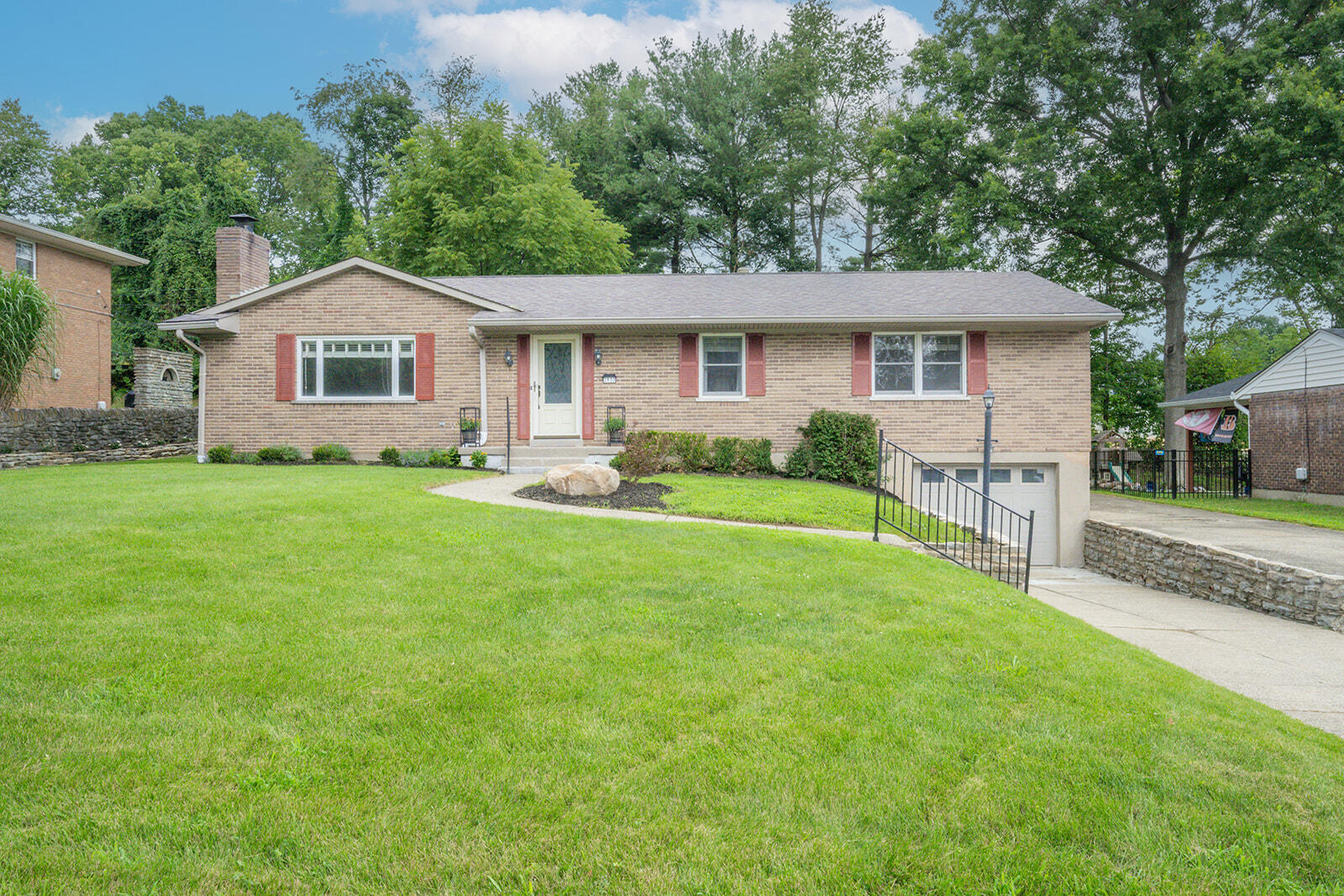 2930 Campus Drive Property Photo 1