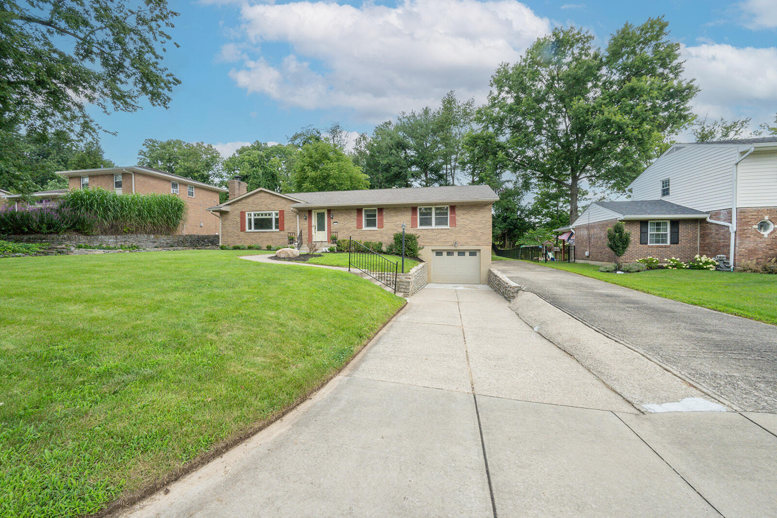 2930 Campus Drive Property Photo 2
