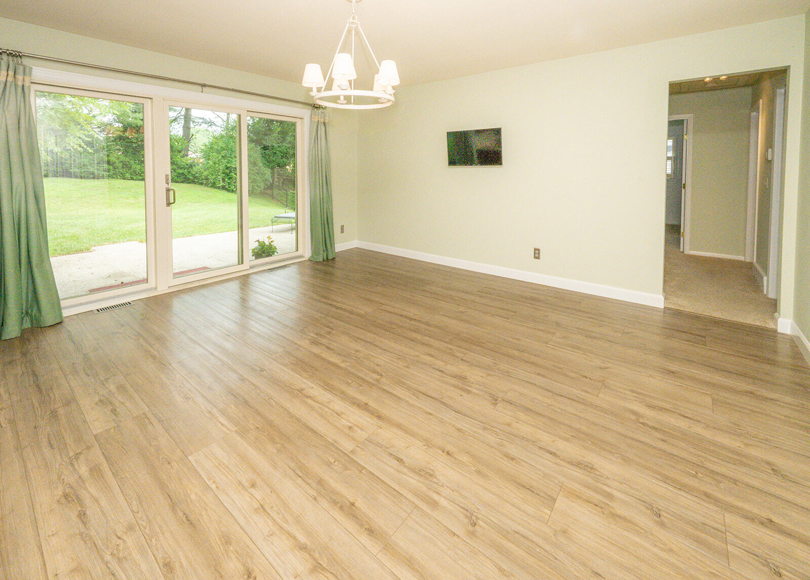 2930 Campus Drive Property Photo 9