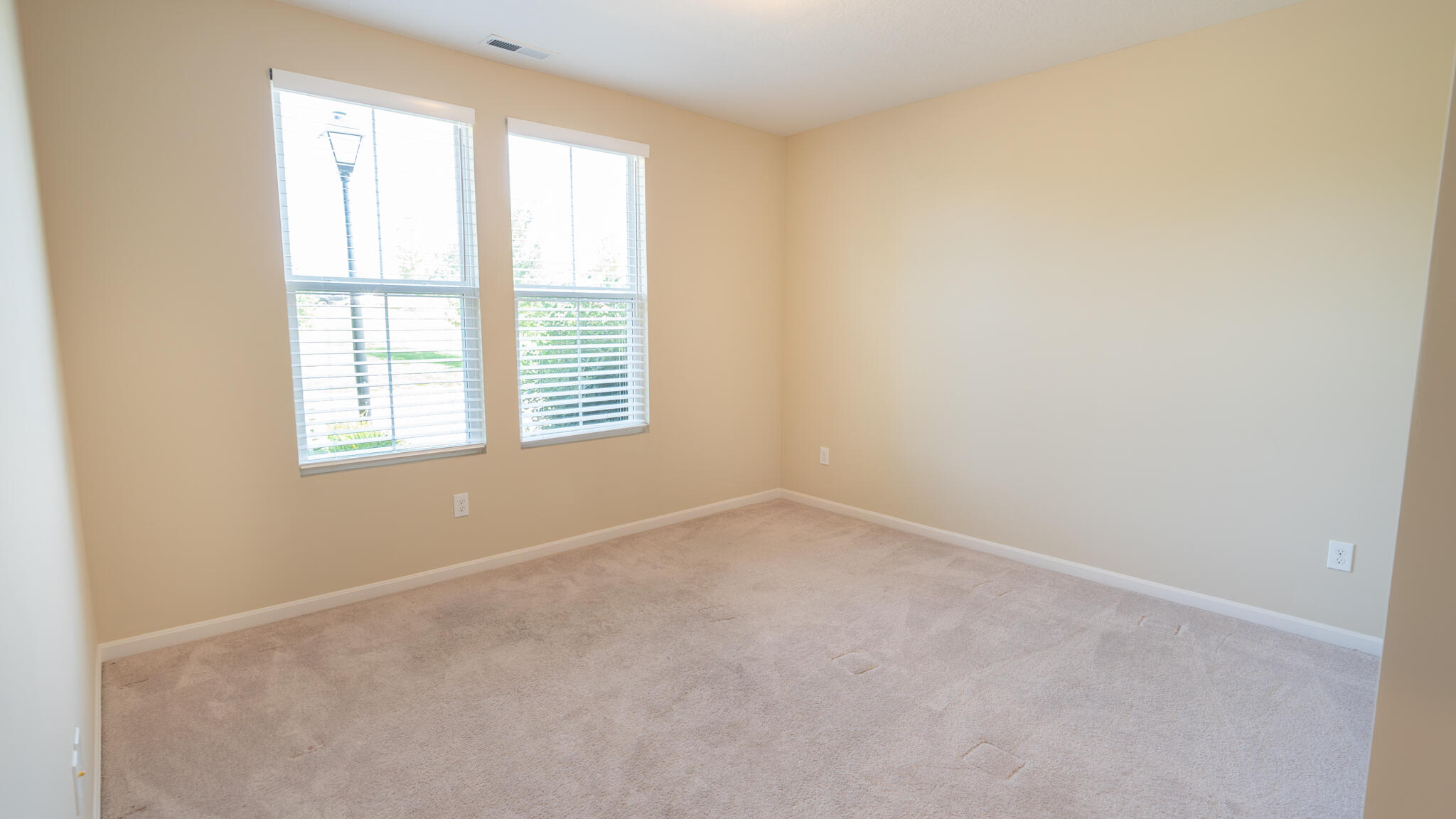 1039 Maggies Way Property Photo 5