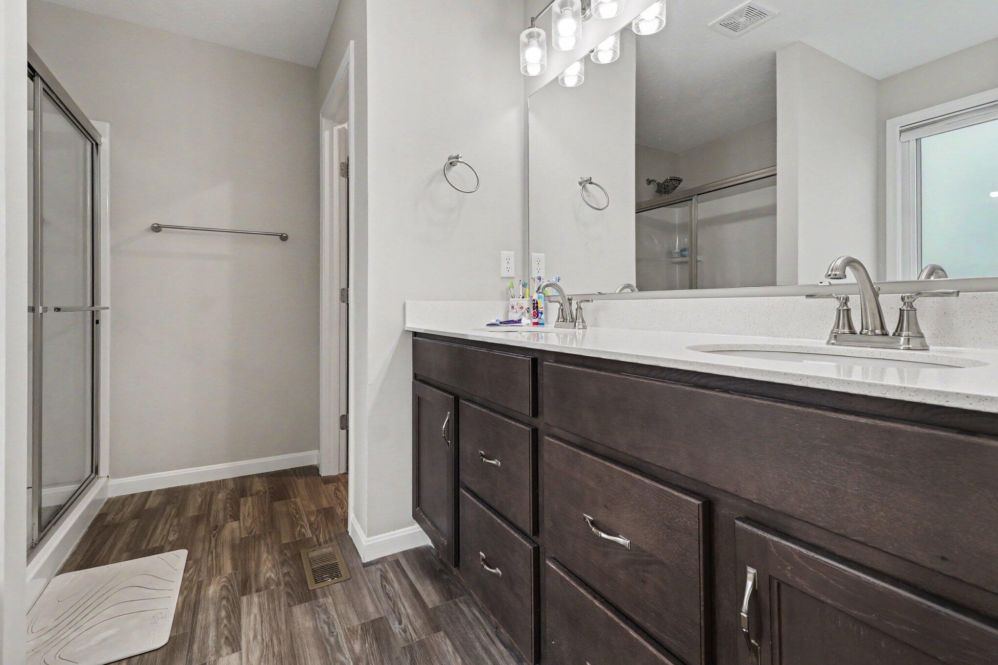 1340 Meadowcrest Circle Property Photo 17