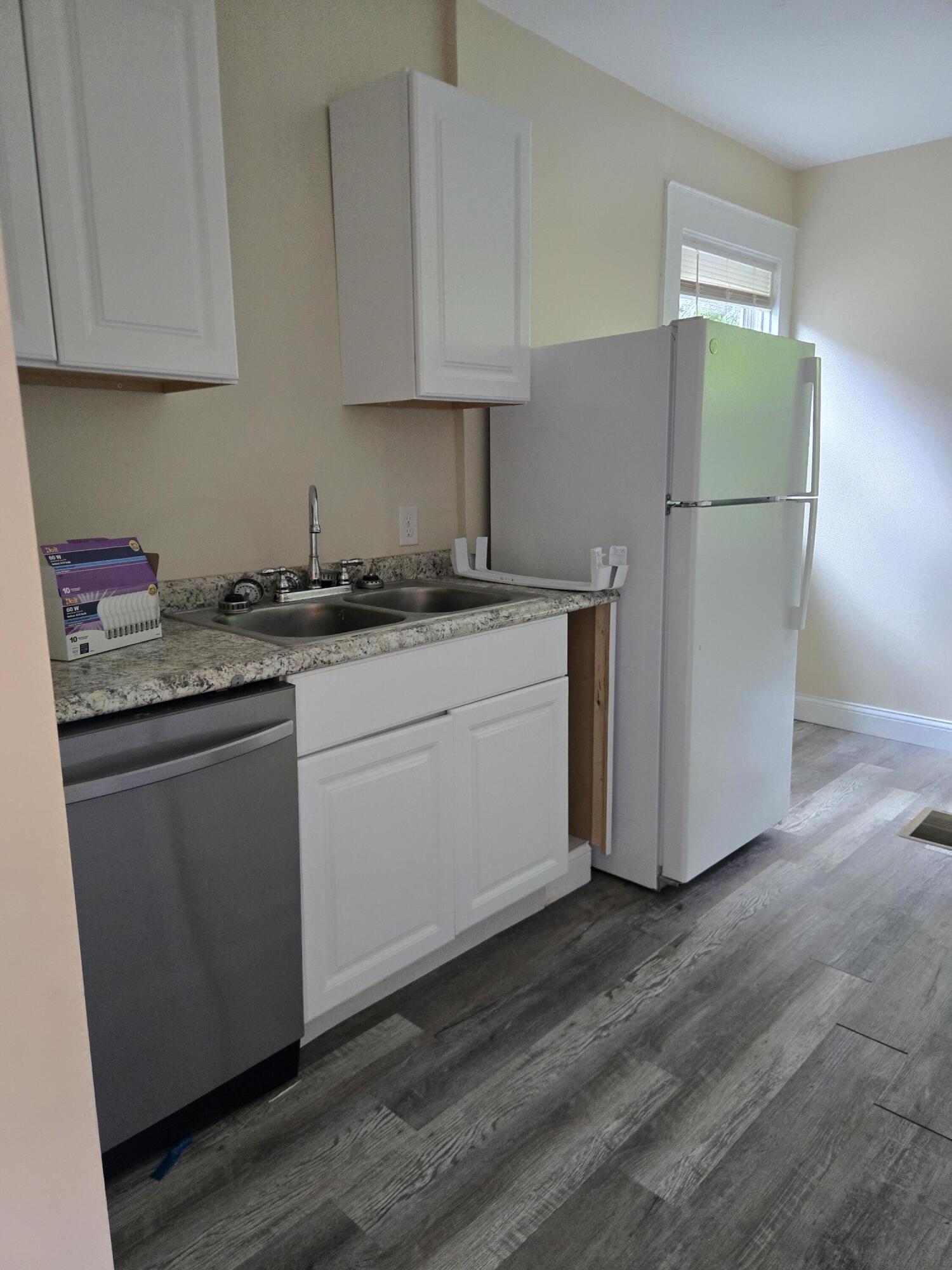 612 Brooklyn Avenue Property Photo 6