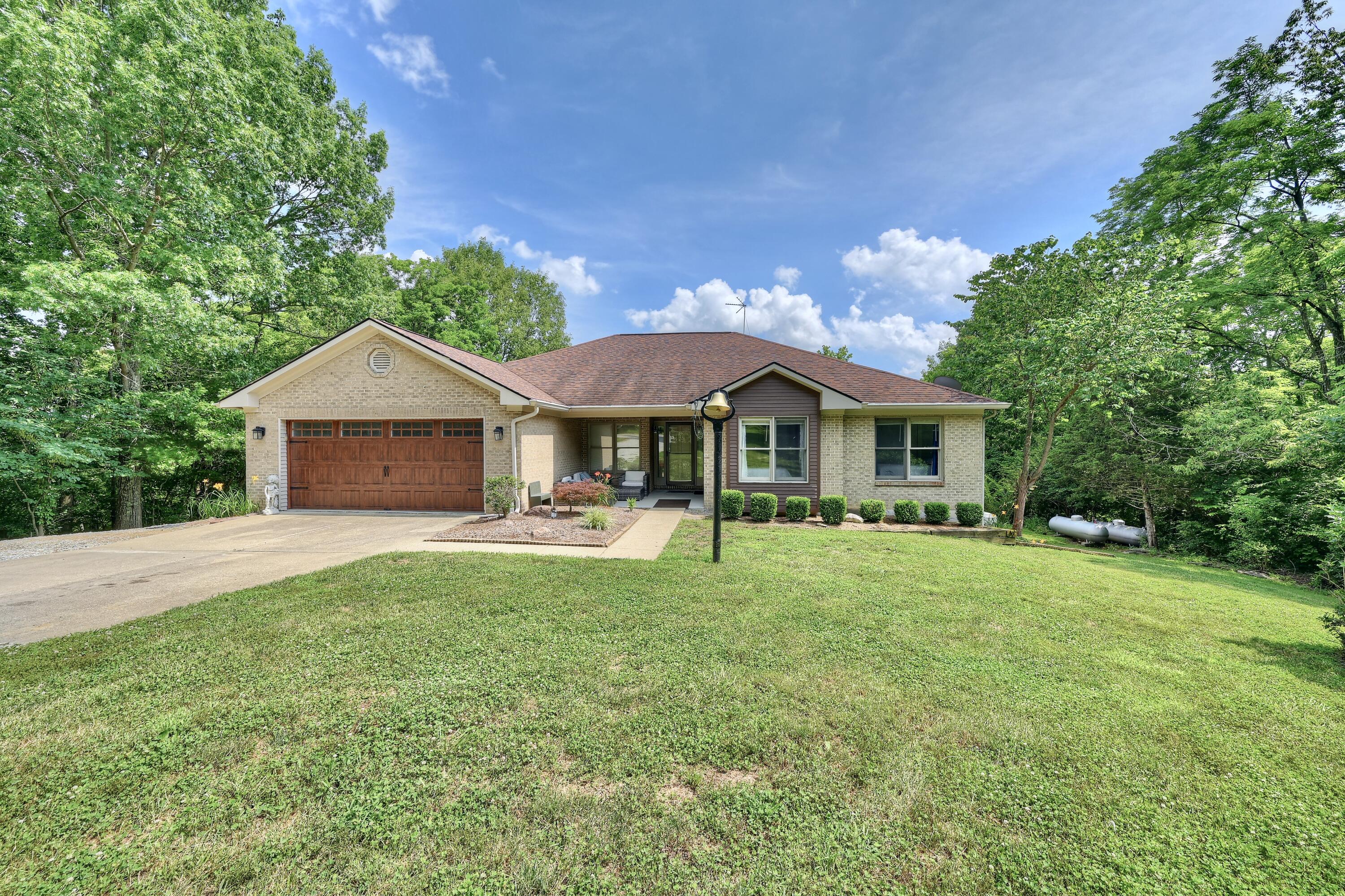 10438 East Bend Road Property Photo 1