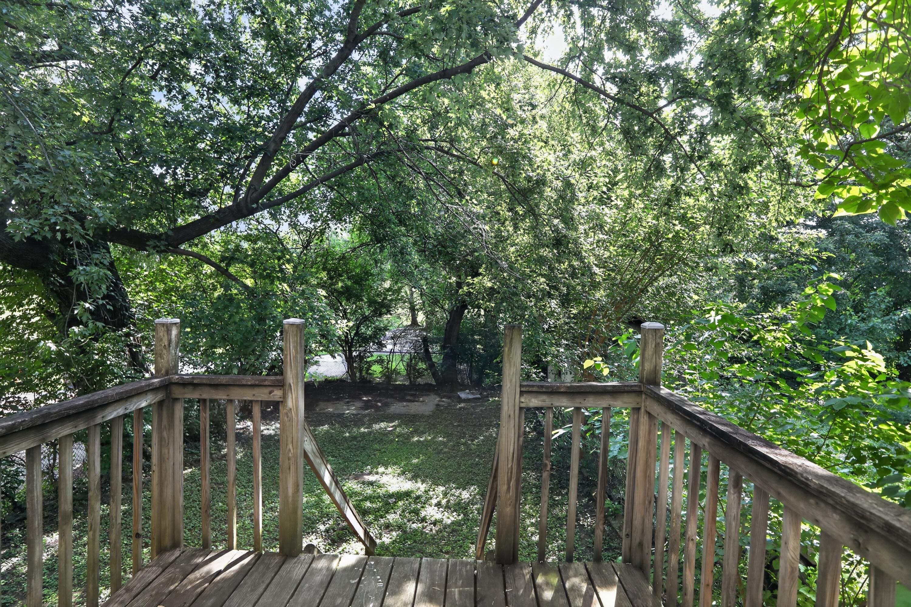 1518 Eastern Avenue Property Photo 4