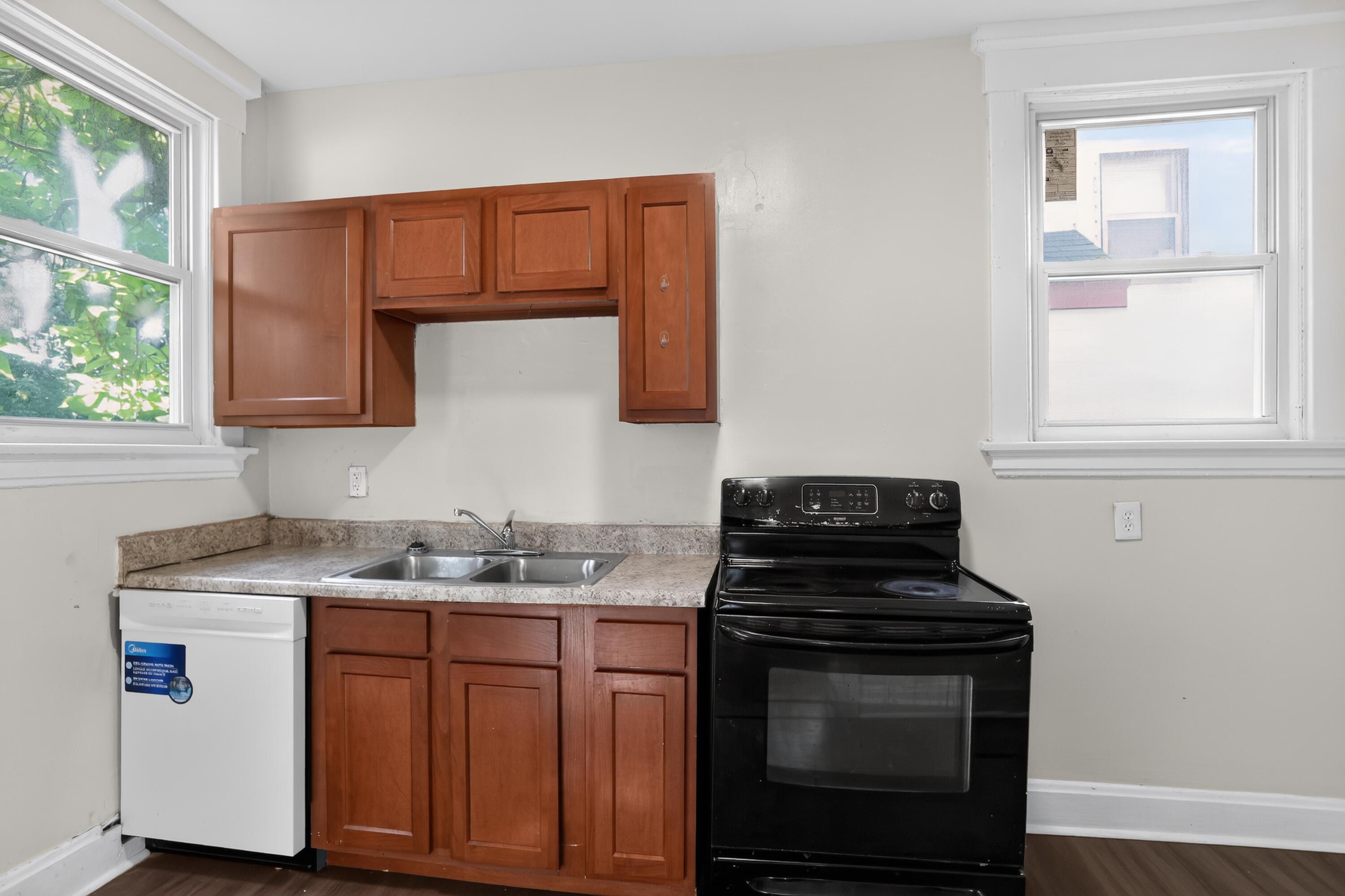 1518 Eastern Avenue Property Photo 12