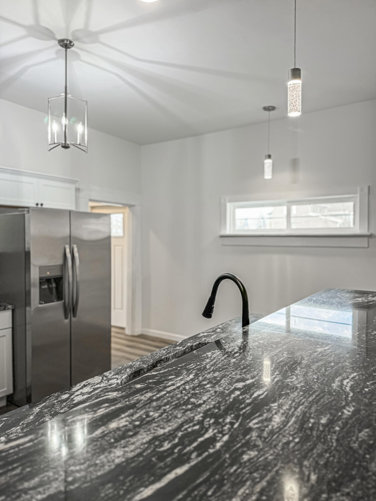 1035 John Street Property Photo 10