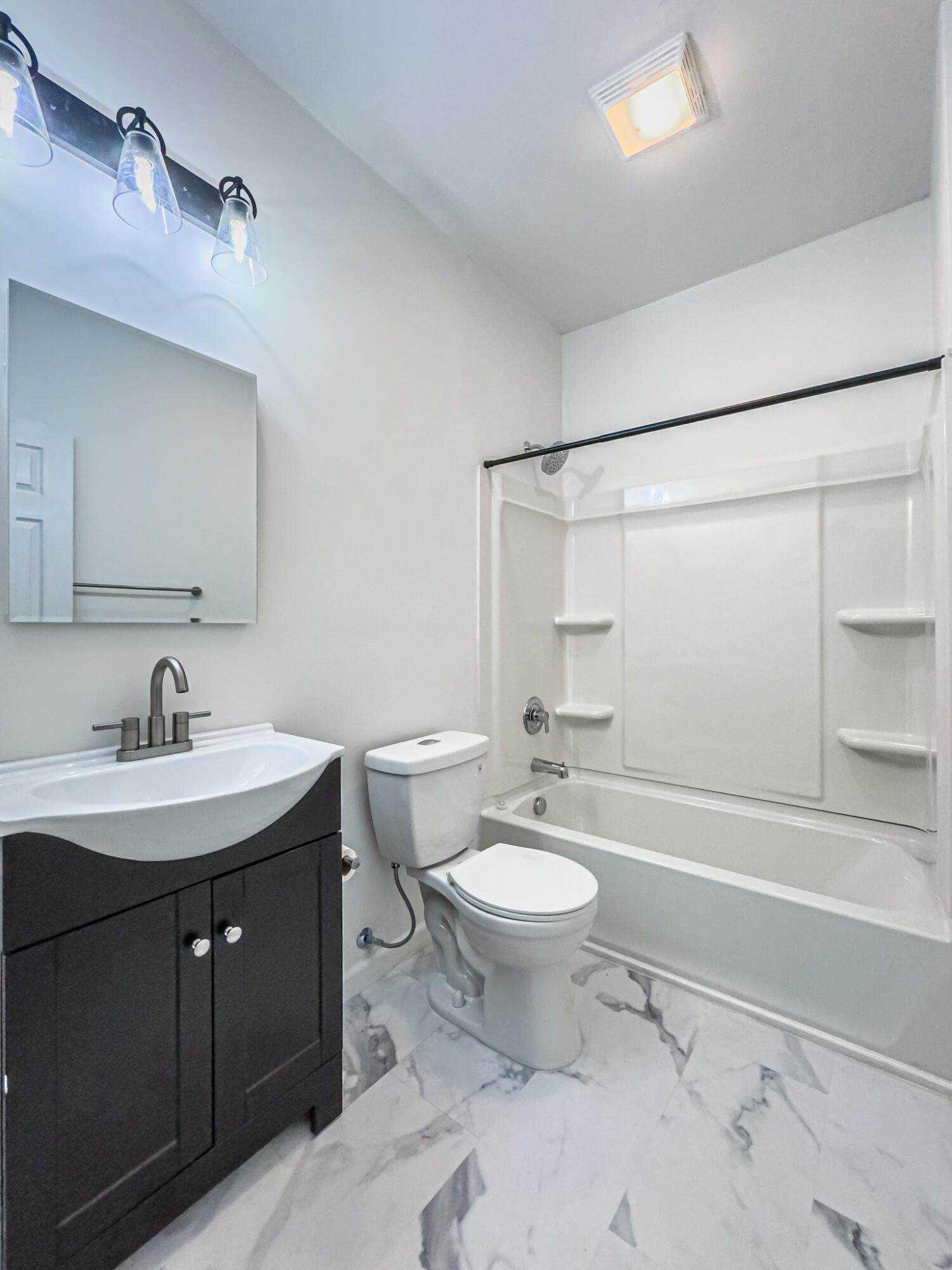 1035 John Street Property Photo 21
