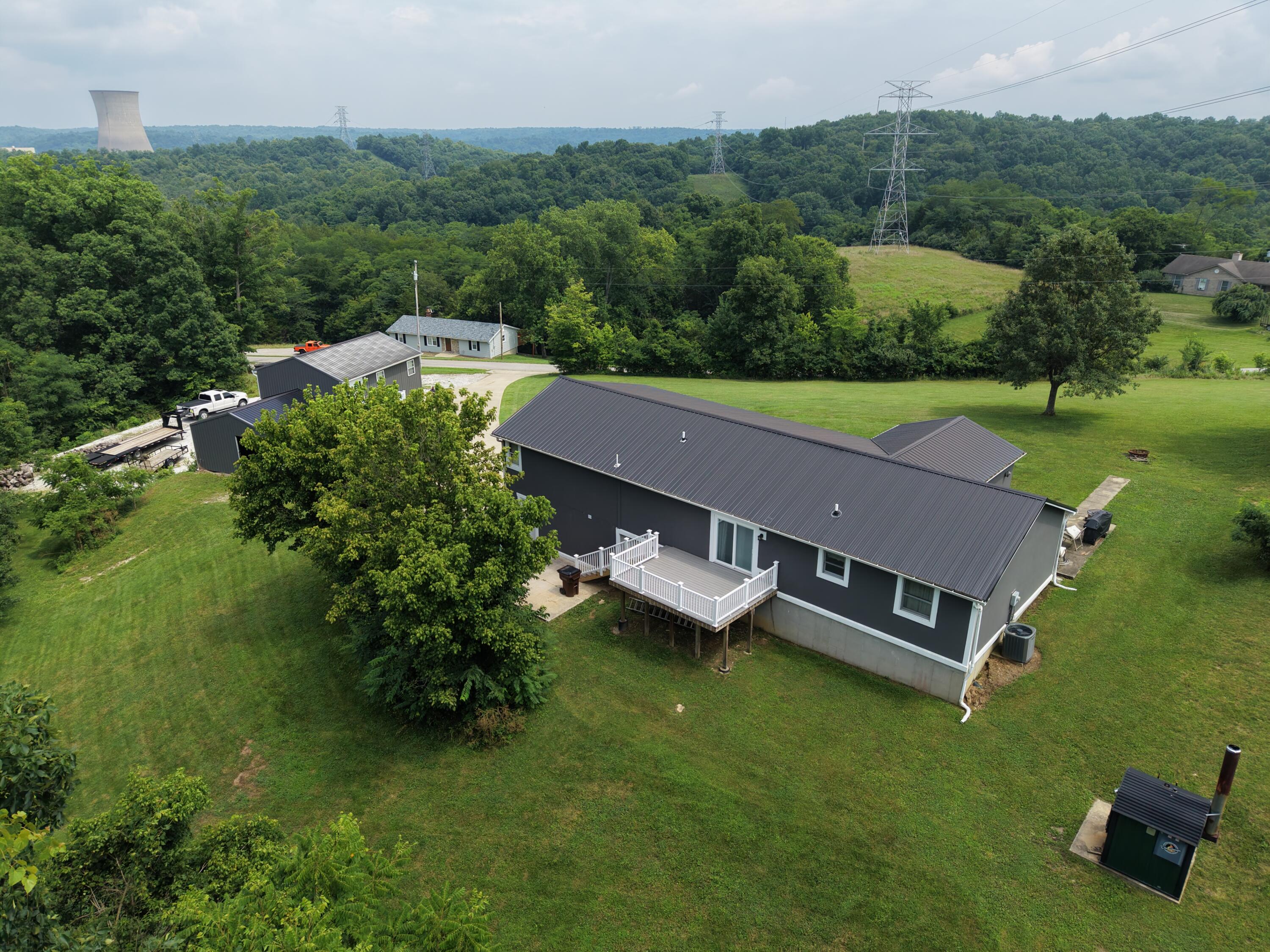751 Barker Road Property Photo 9