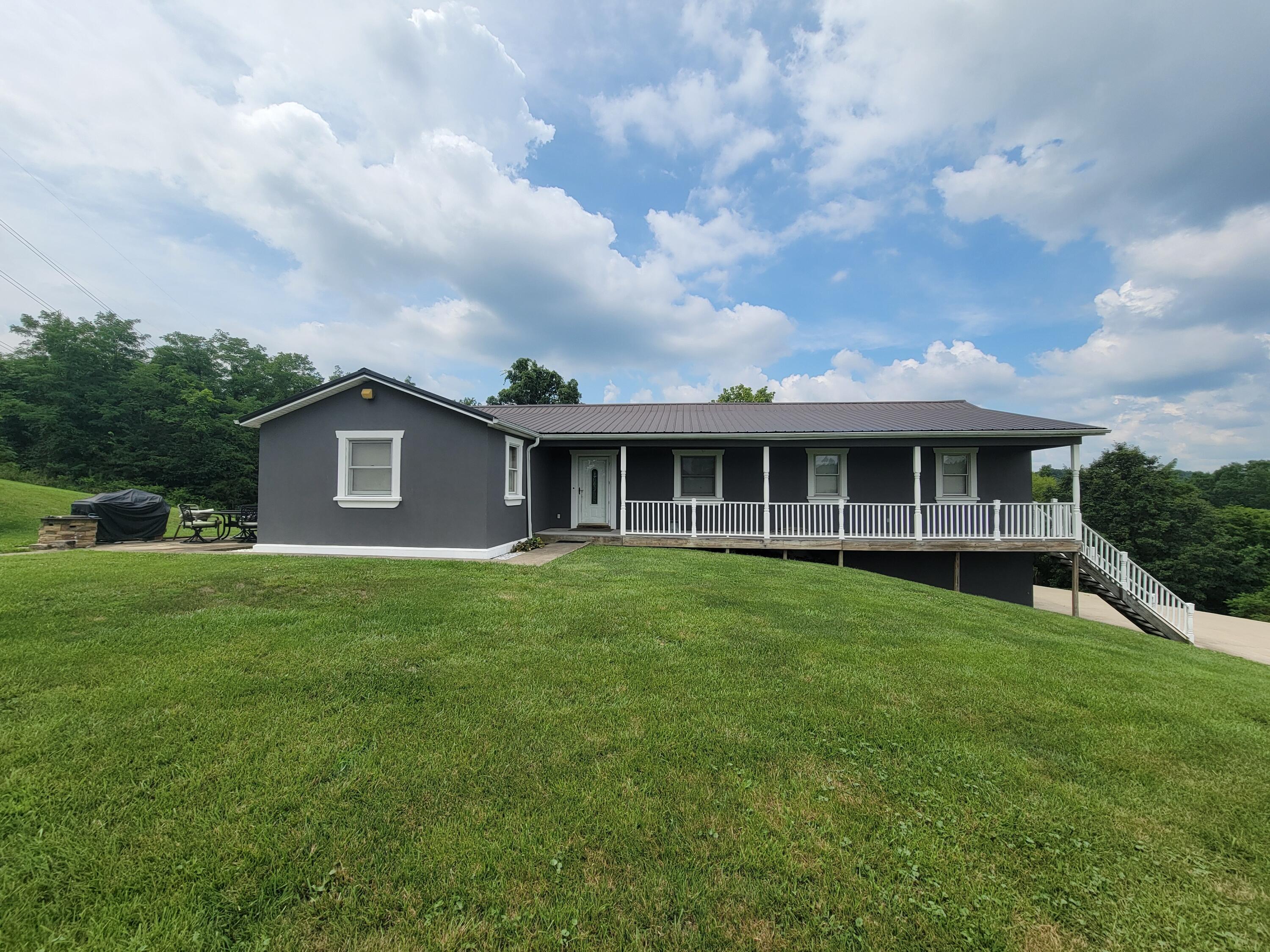 751 Barker Road Property Photo 15