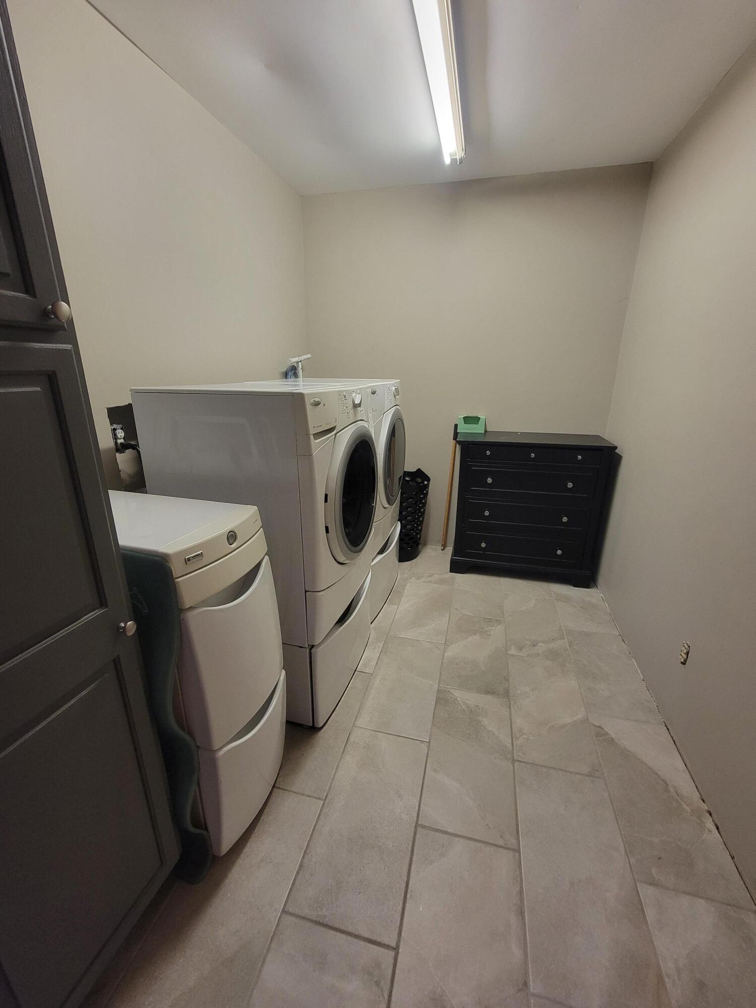 751 Barker Road Property Photo 30